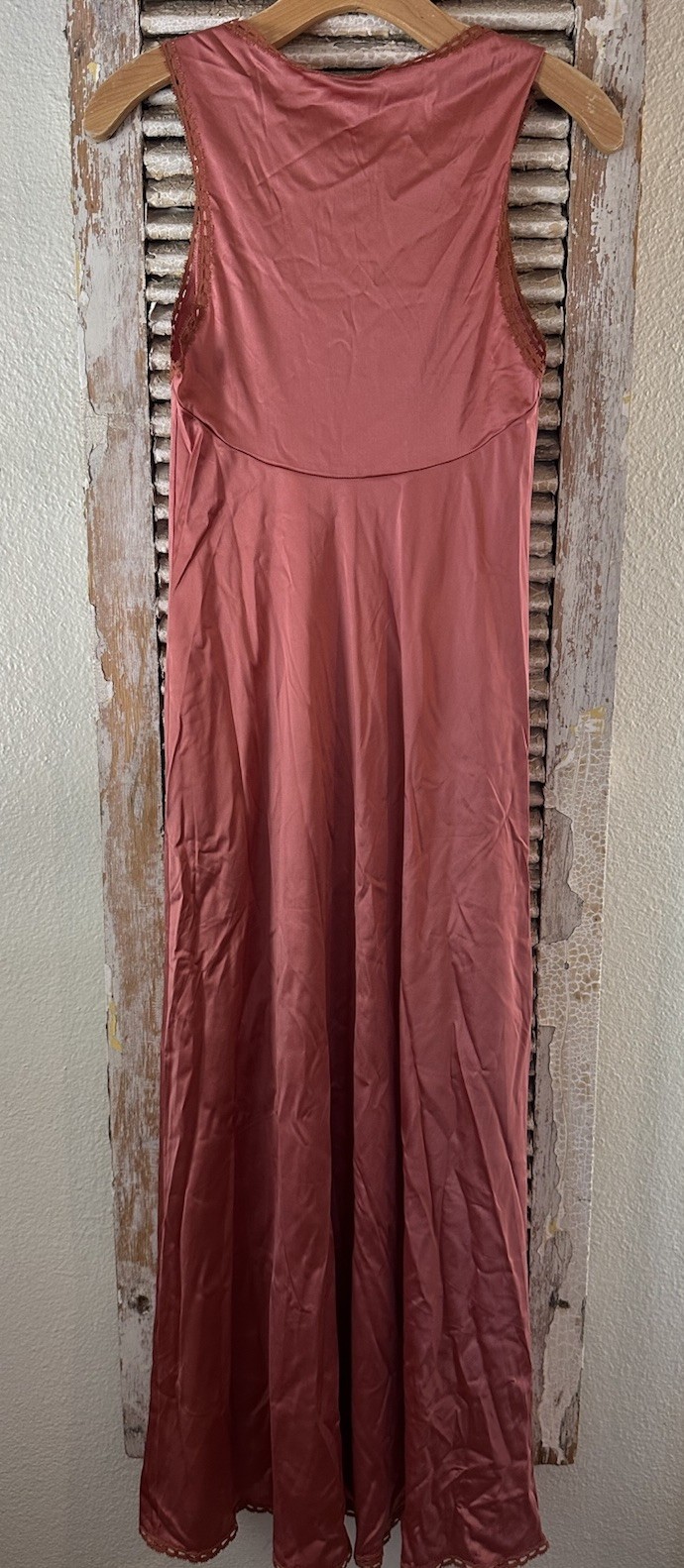 B4 Vintage Vanity Fair Pink Nightgown Nylon Size 32 Small – See Description
