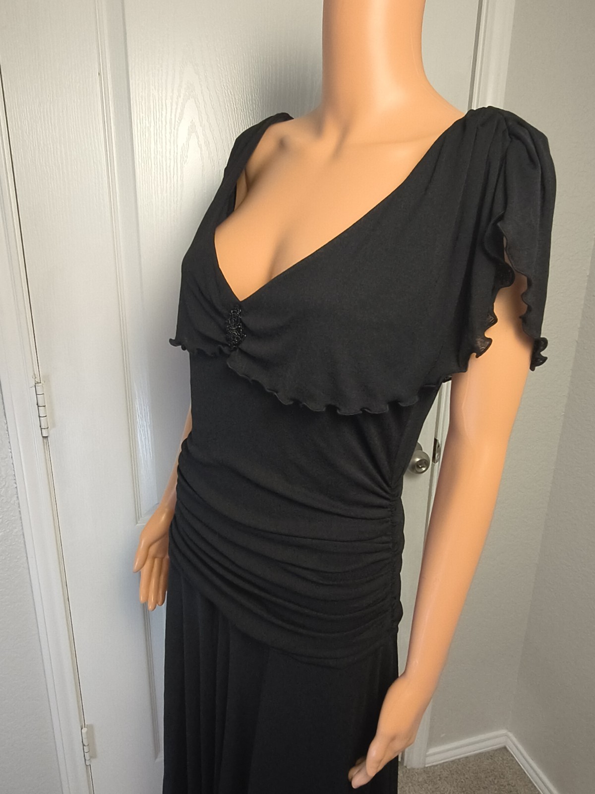 Vintage Black Chiffon Cape Cocktail Dress Ruffle Ruched Size 14 Bisou Bisou -P43
