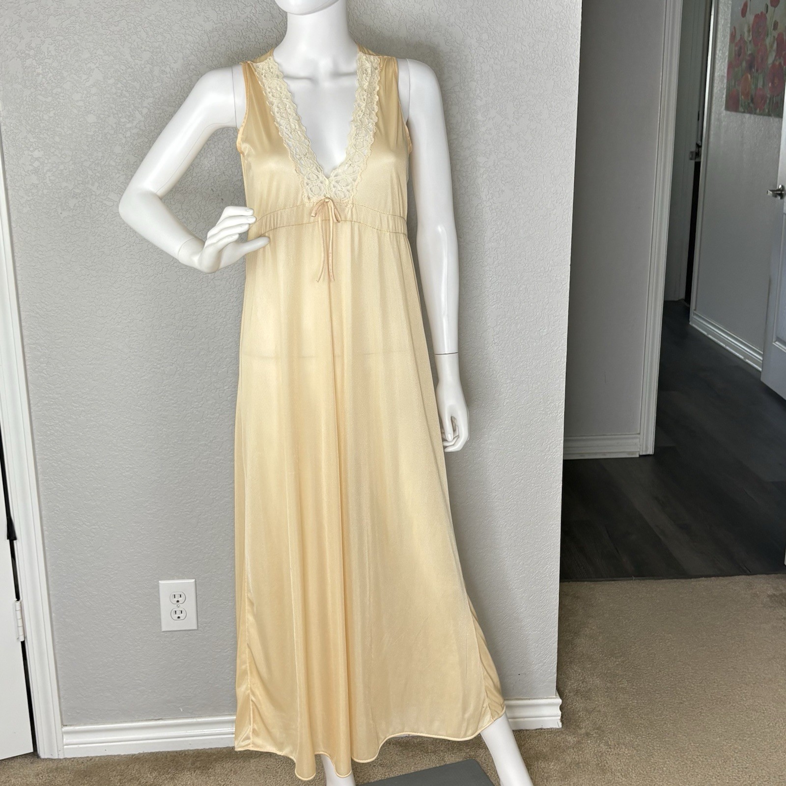 Durelle Peignoir Set Dressing Gown Robe Lace Peach Ivory Nylon 70s Vtg Size S