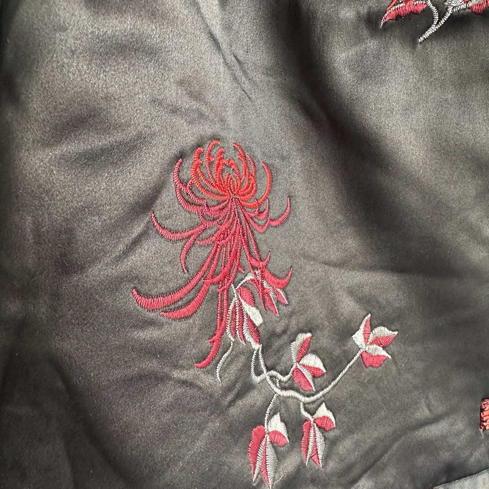 Vintage Oriental 100% Silk Hand Embroidered Jacket w/ Double Frog Buttons Collar