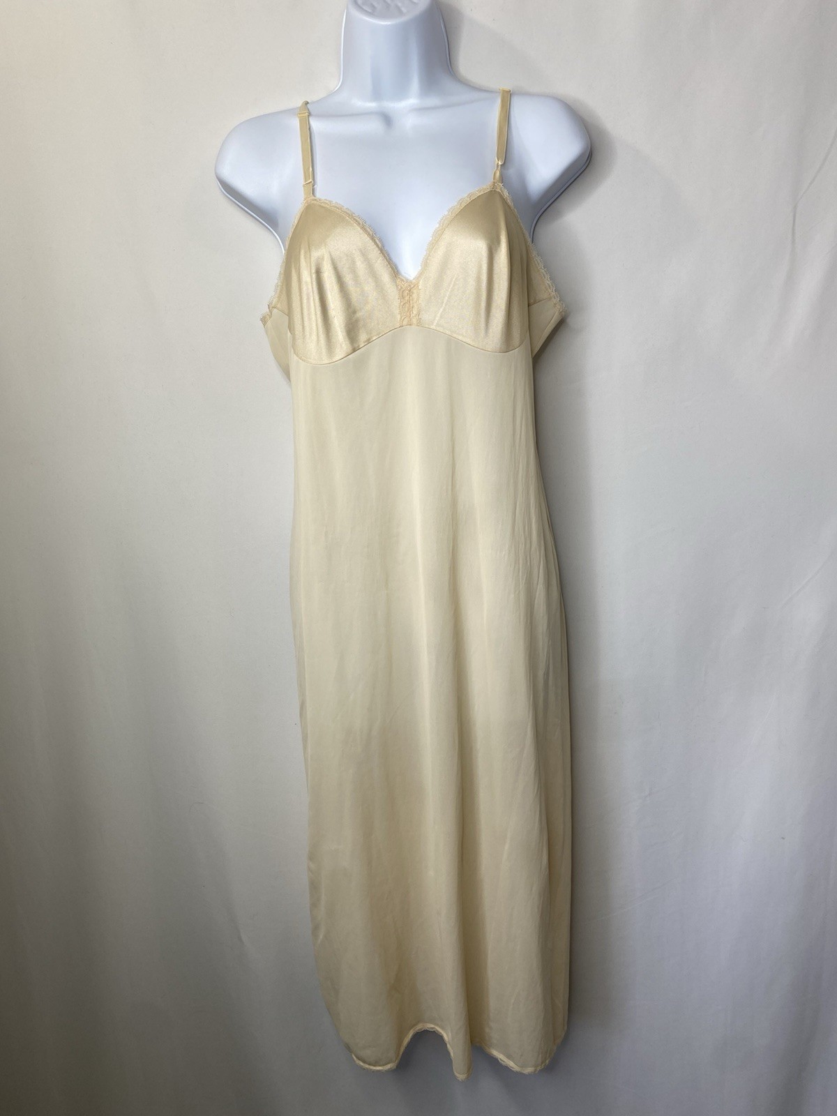 Vintage Vanity Fair Womens Slip Dress Size 36 Slinky Romantic Made USA Nostalgia