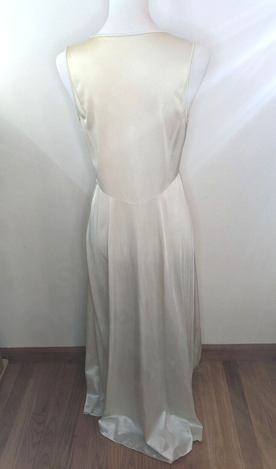 Satin NIGHTGOWN Size Medium Greek Goddess Pale Yellow Nylon with Bust Applique