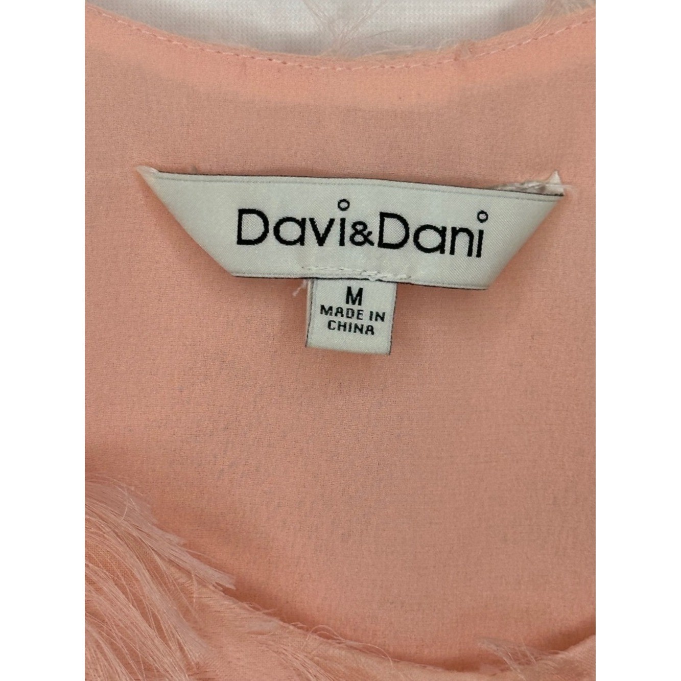 Davi & Dani Light Pink/Peach Feathered Camisole Tank Top Sz M