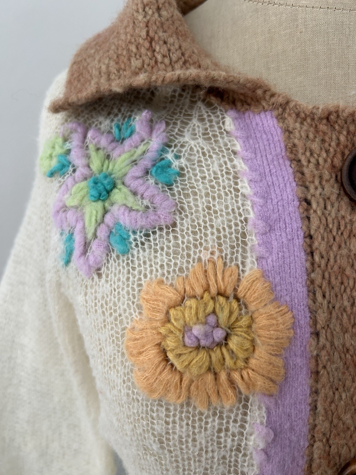Vintage Sweater R898 Flowers