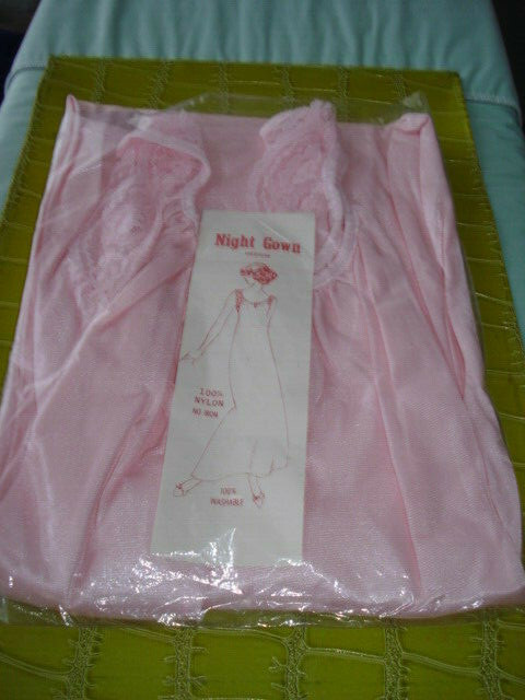 Vintage 60s Jamaica Pink Maxi Night Gown – Size 6M – NEW