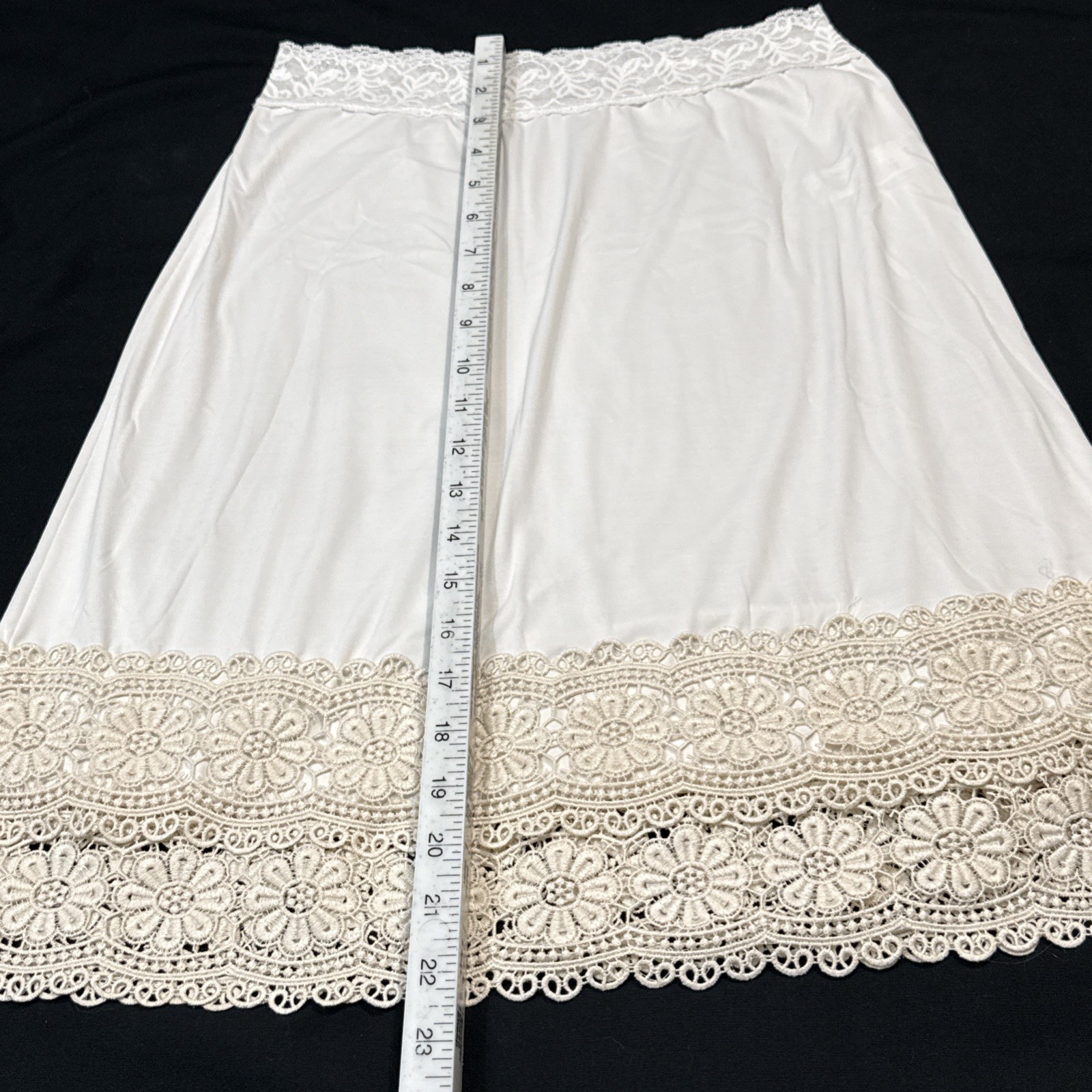 Vintage Vassarette Half Slip Size 18 Nylon 2 rows of Cotton Eyelet Ivory Trim