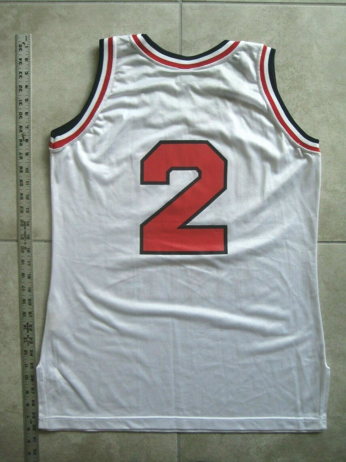 Vintage Lady CHAMPION UNITED STATES USA White Basketball #2 Jersey USED 12 SMALL