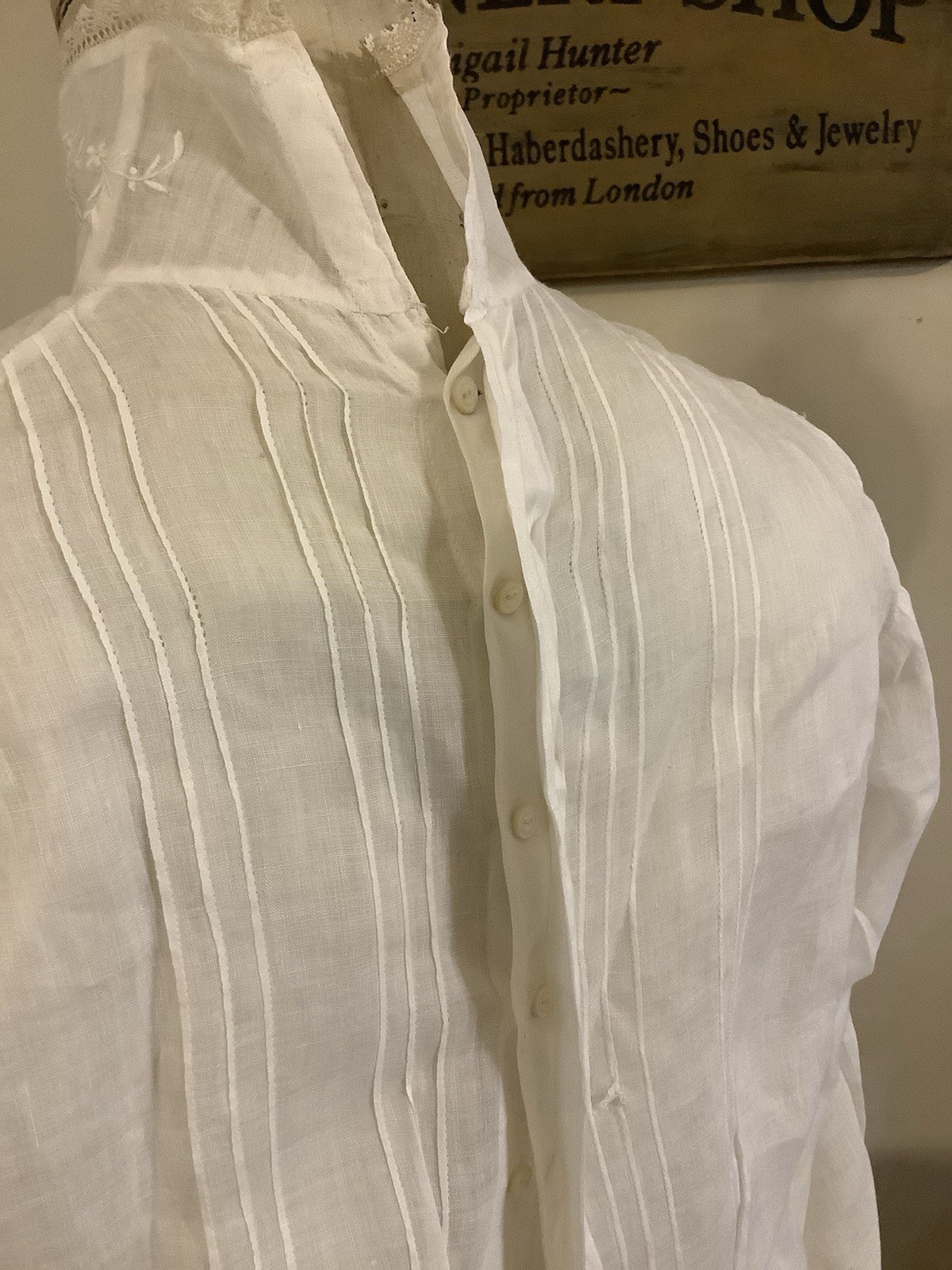 2608🌟Antique 1900s Silk Cutwork Coat Taffeta Skirt Lace Whitework Petticoat