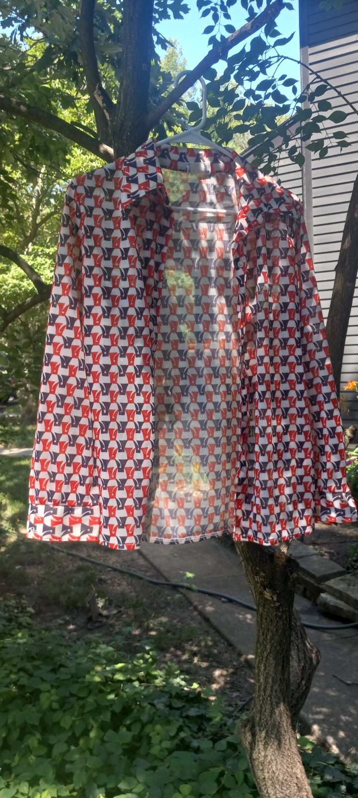 Vintage 70s button up long sleeve red white and blue. Women&rsquo;s