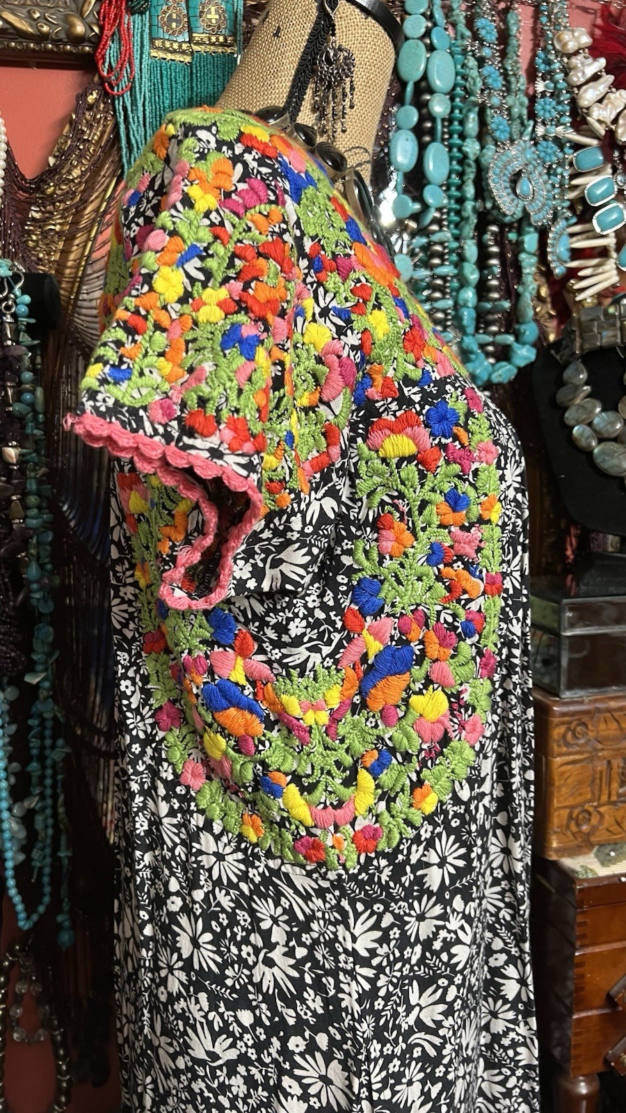 Beautiful “Sister Mary” Black And White Multi Floral Color Embroidery Oaxacan ML