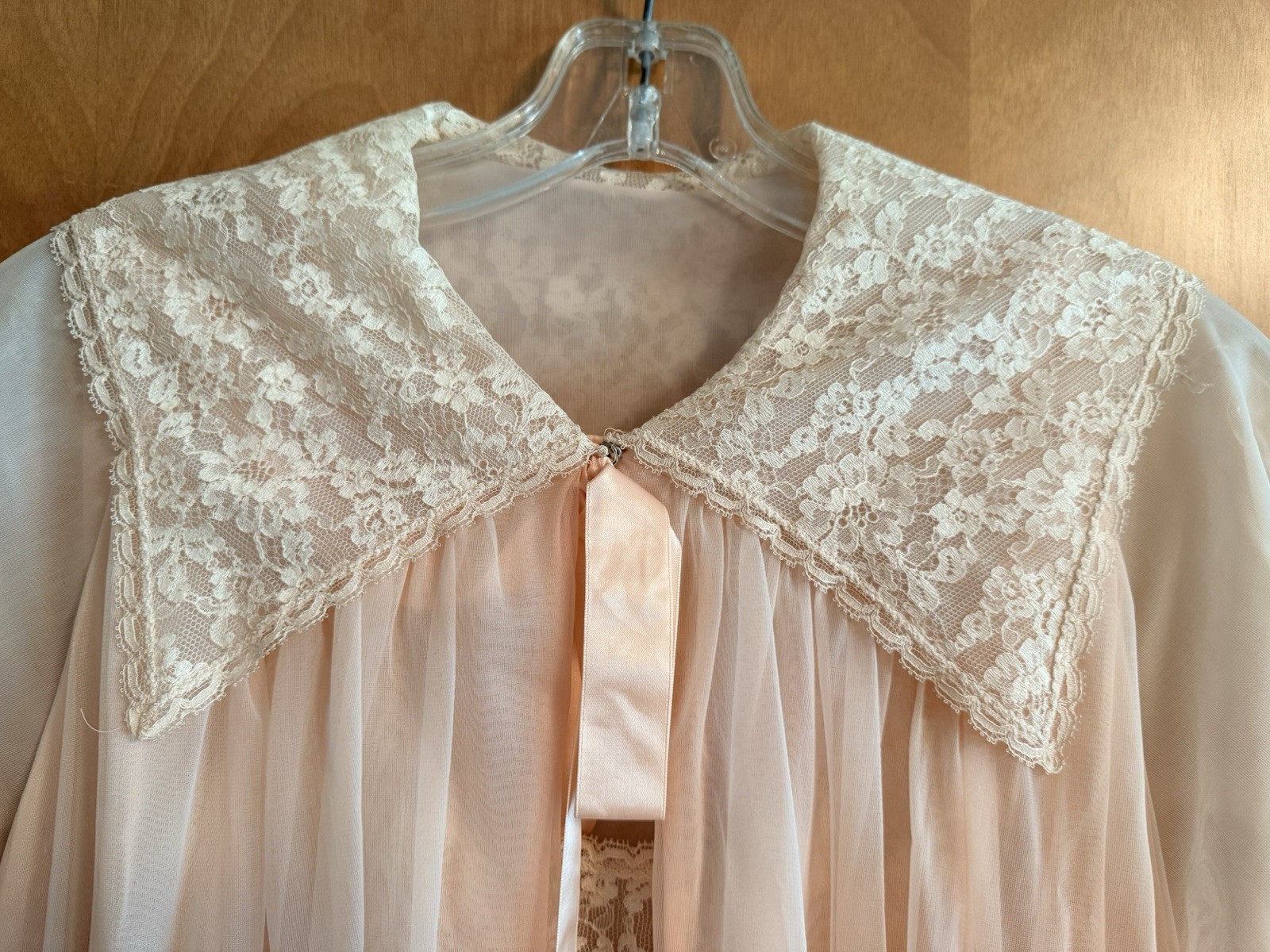 Vintage Pinkish/Peach Chiffon Peignoir Nightgown & Robe Formfit Rogers 36 14-16