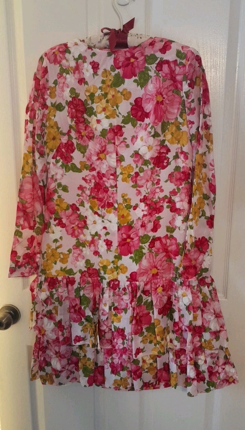 1960s Women’s Floral Below Knee Cottage Core Dress. Pit To Pit 19&Prime;/medium.b33
