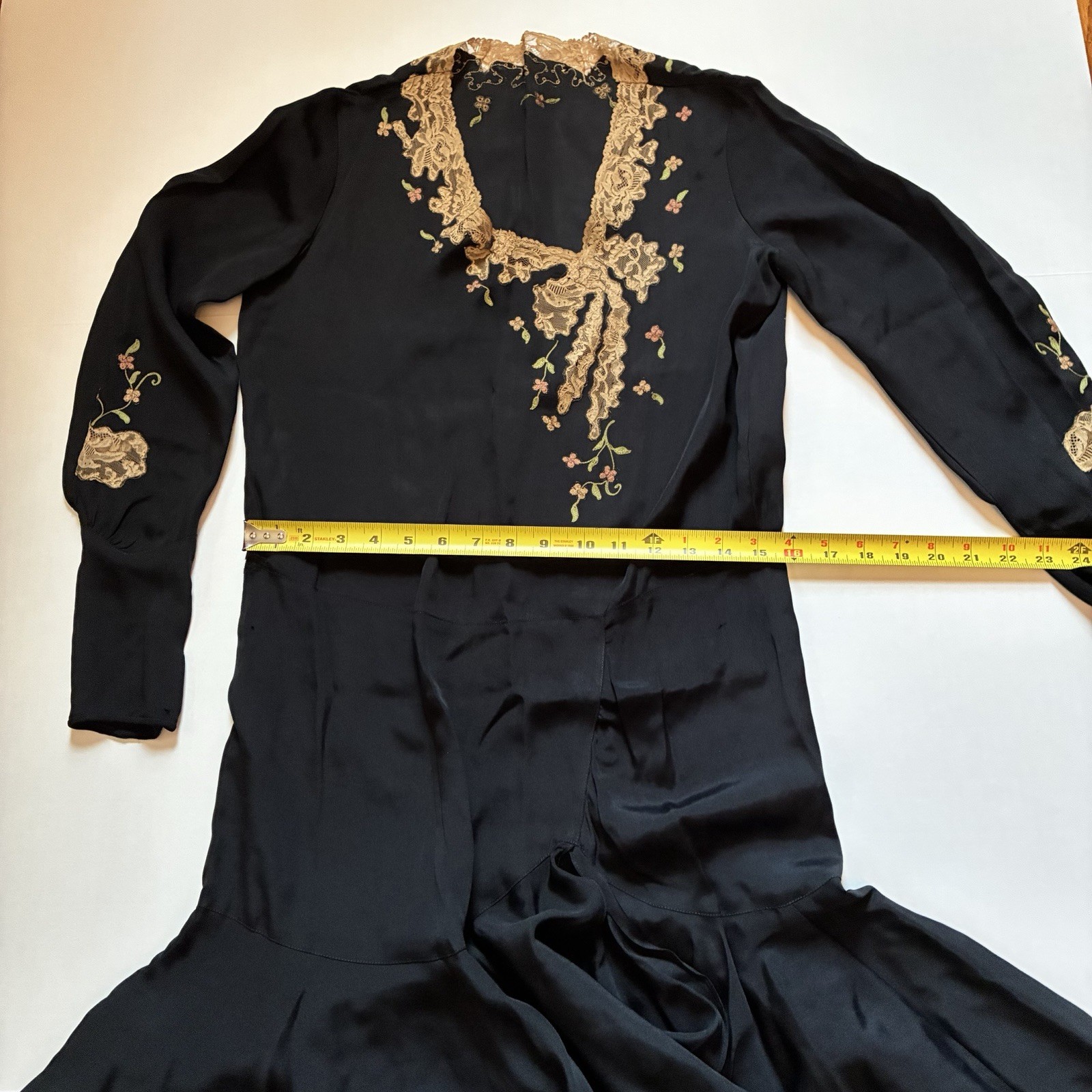 1920&rsquo;S Flapper Drop Waist Afternoon Dress Asymmetrical Lace Embroidery Silk