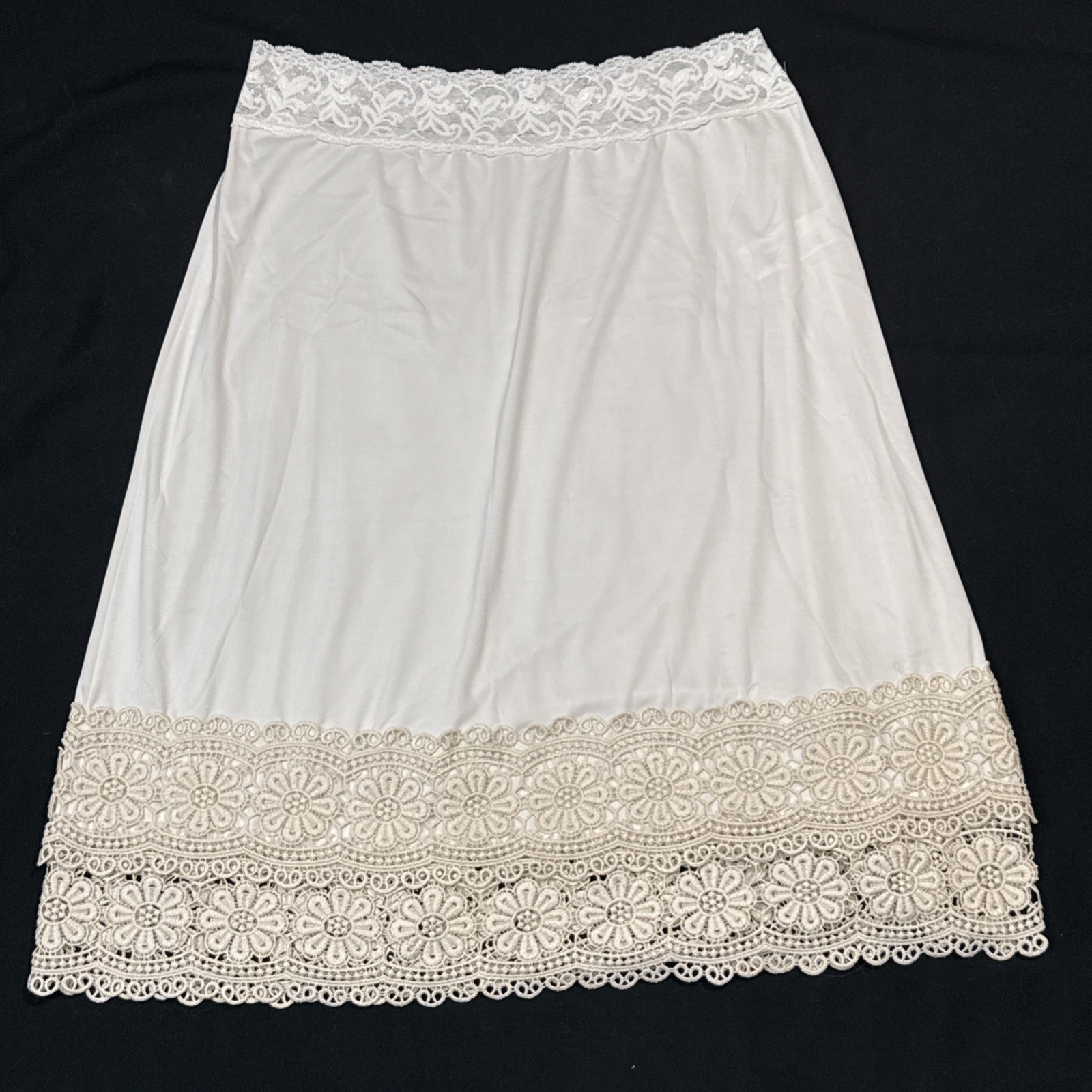 Vintage Vassarette Half Slip Size 18 Nylon 2 rows of Cotton Eyelet Ivory Trim