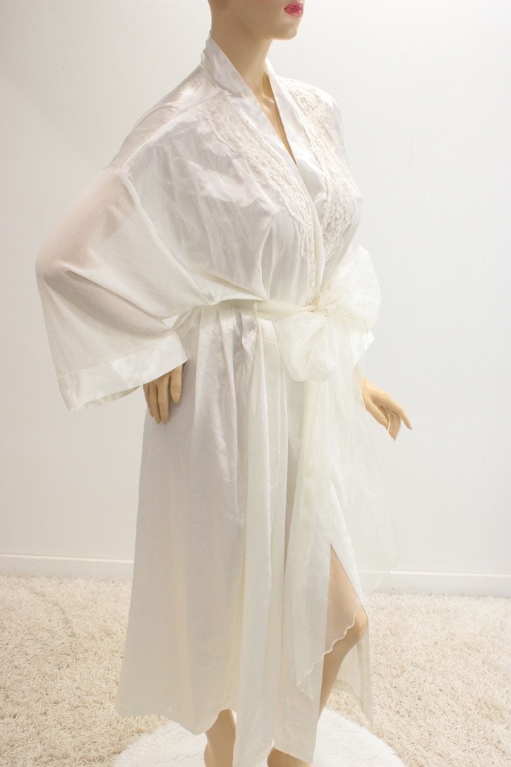 Vtg Long Robe Soft Slippery Satin Plus Size 3X Bridal Lace Shiny Diva Feminine