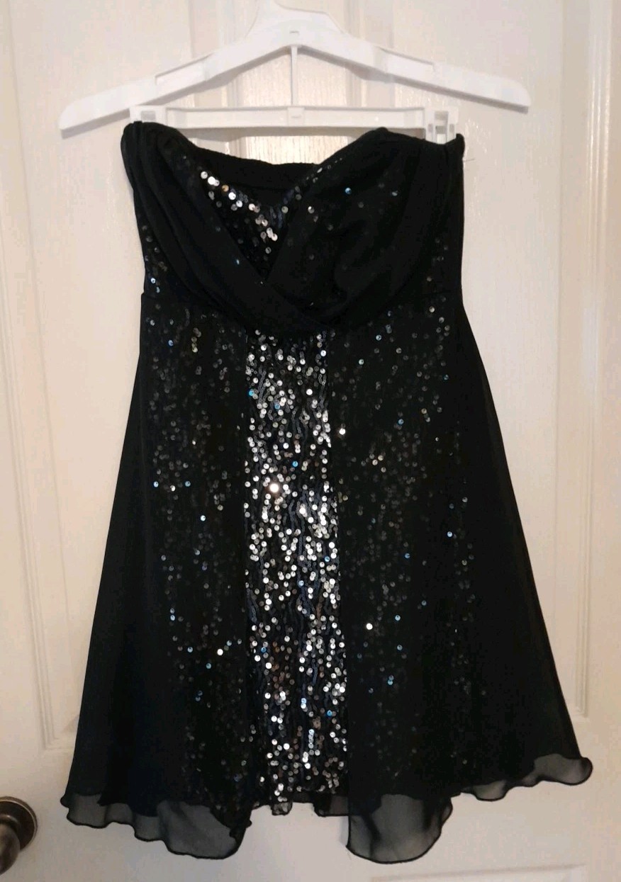 Vintage Trixxi Black With Silver Sequins And Sheer Overlay Mini Dress.Sz.5 . B5