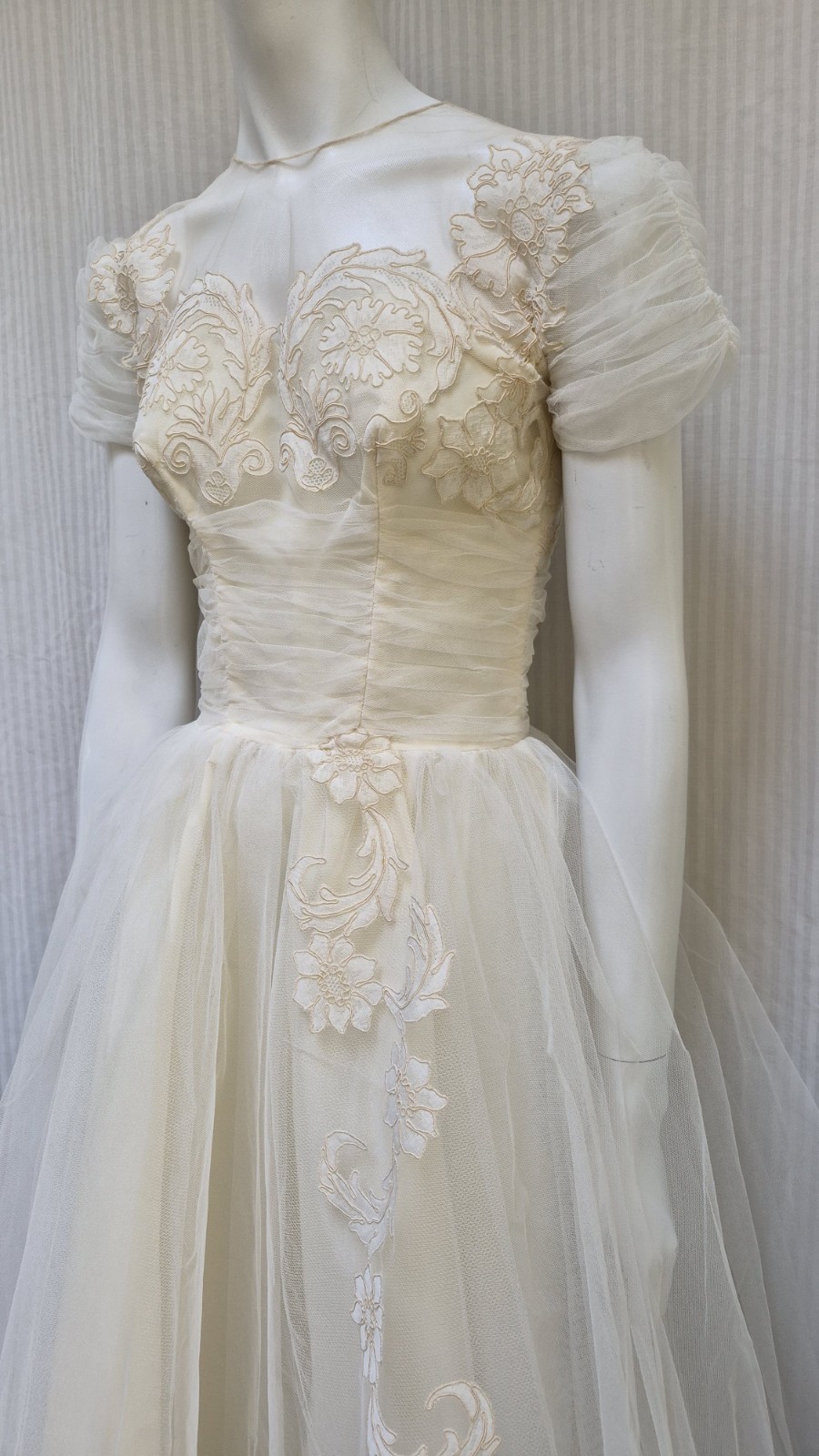Vintage 1940/50s Ivory Tulle Netting Dress by SMARTWEAR EMMA LANGE – Size XS/S
