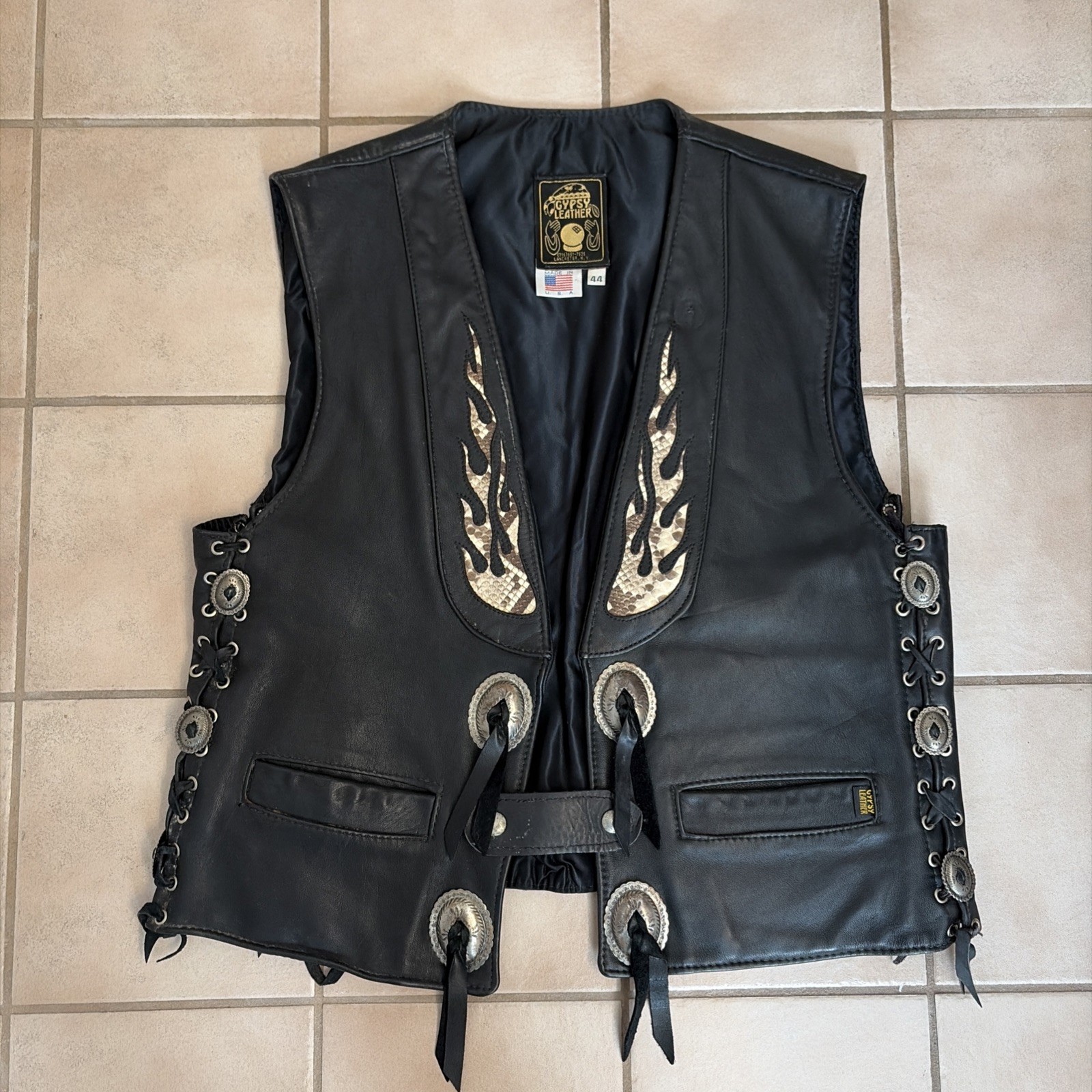 Gypsy Leather Motorcycle Biker Vest Snake Skin Inserts Flame SZ 44 VTG USA