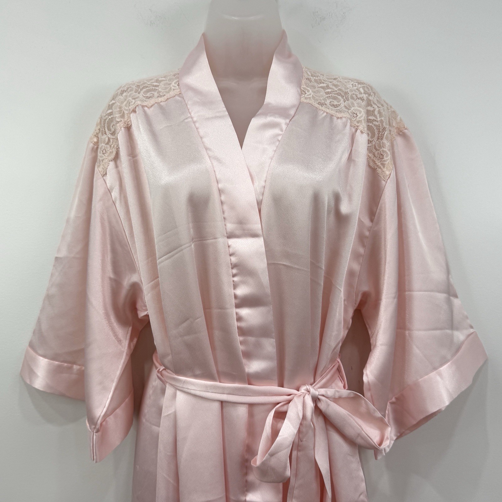 VTG Miss Elaine Satin Robe Womens M Pink Lace Cottagecore Modest Dainty USA Made