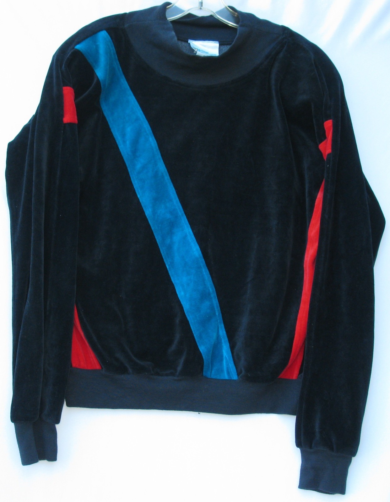Vintage Bonnie Sportswear women&rsquo;s cotton/polyester blend velour top size medium