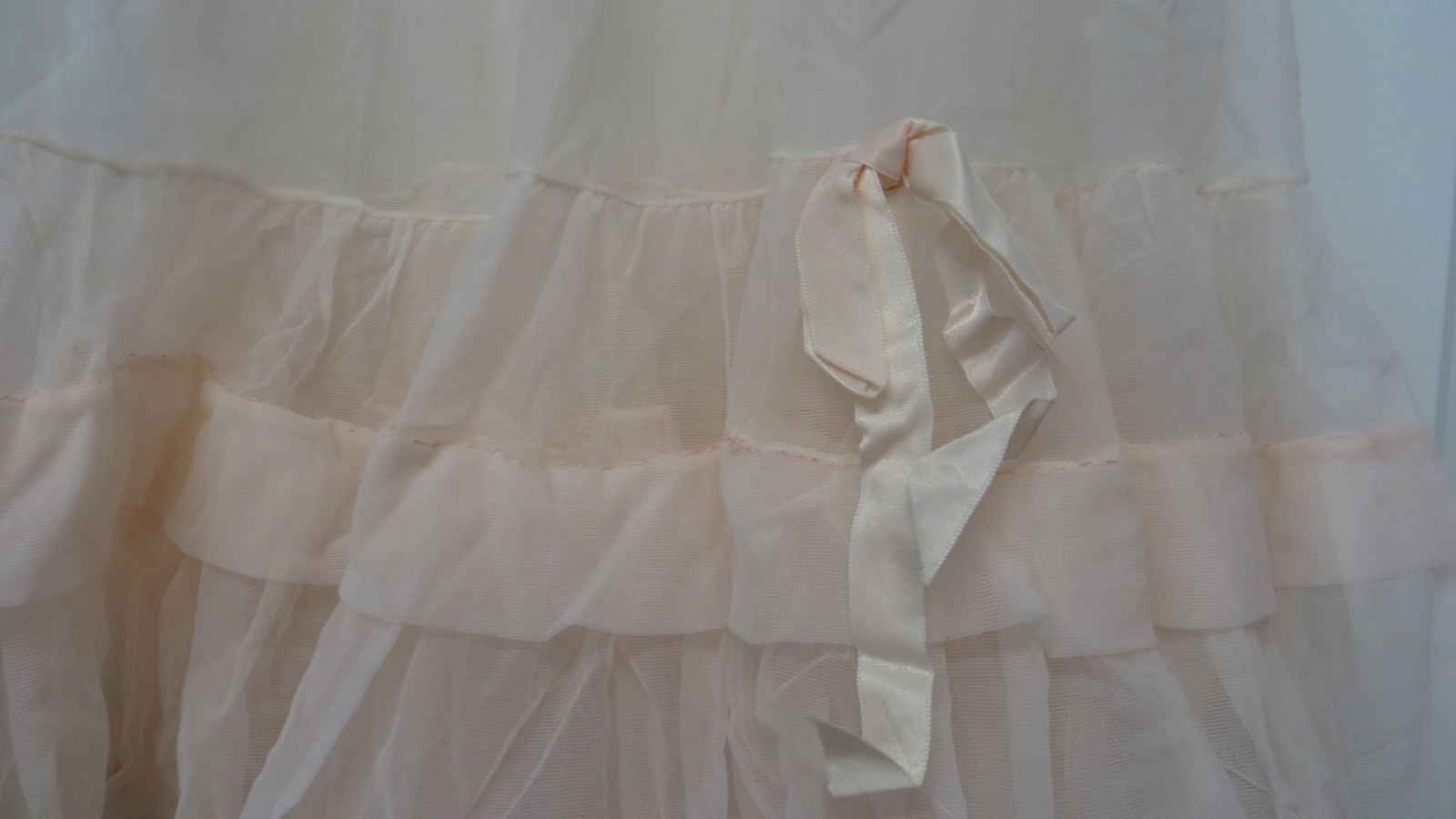 Vtg Snowdon Light Pink Crinoline Slip -Size Medium – 23&Prime; long – Square Dance
