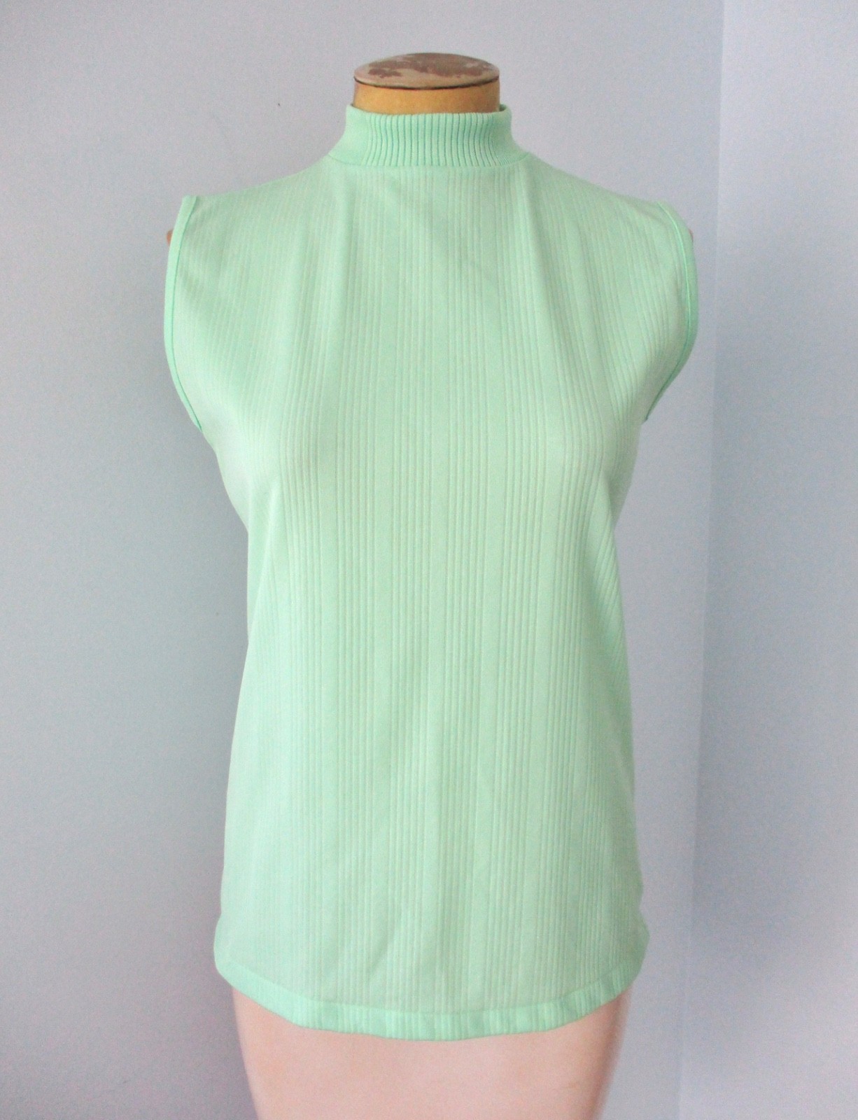 Vtg 60s 70s Mod Mint Green Textured Knit Stripe Shell Blouse Top Back Neck Zip L