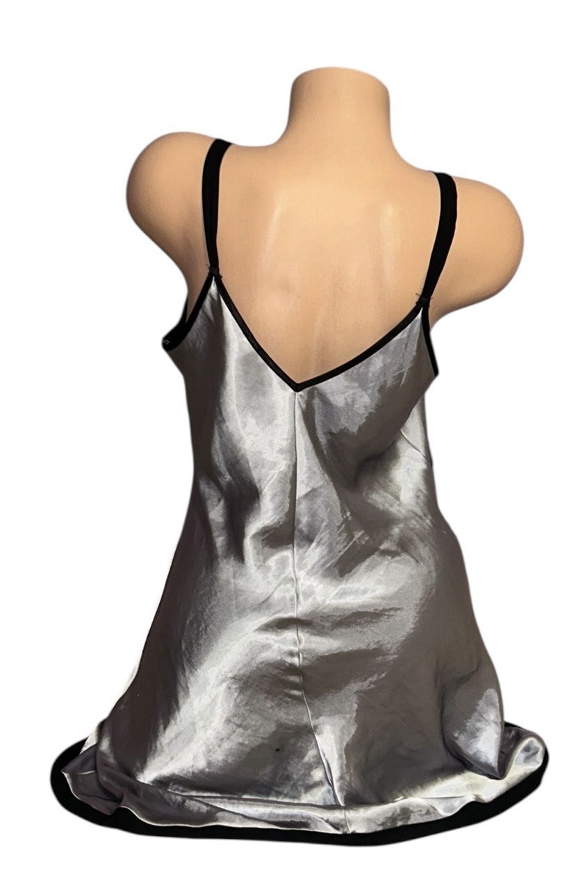 GILLIGAN & O’MALLEY Silver Shiny Satin Black Trim Nightie Nightgown M