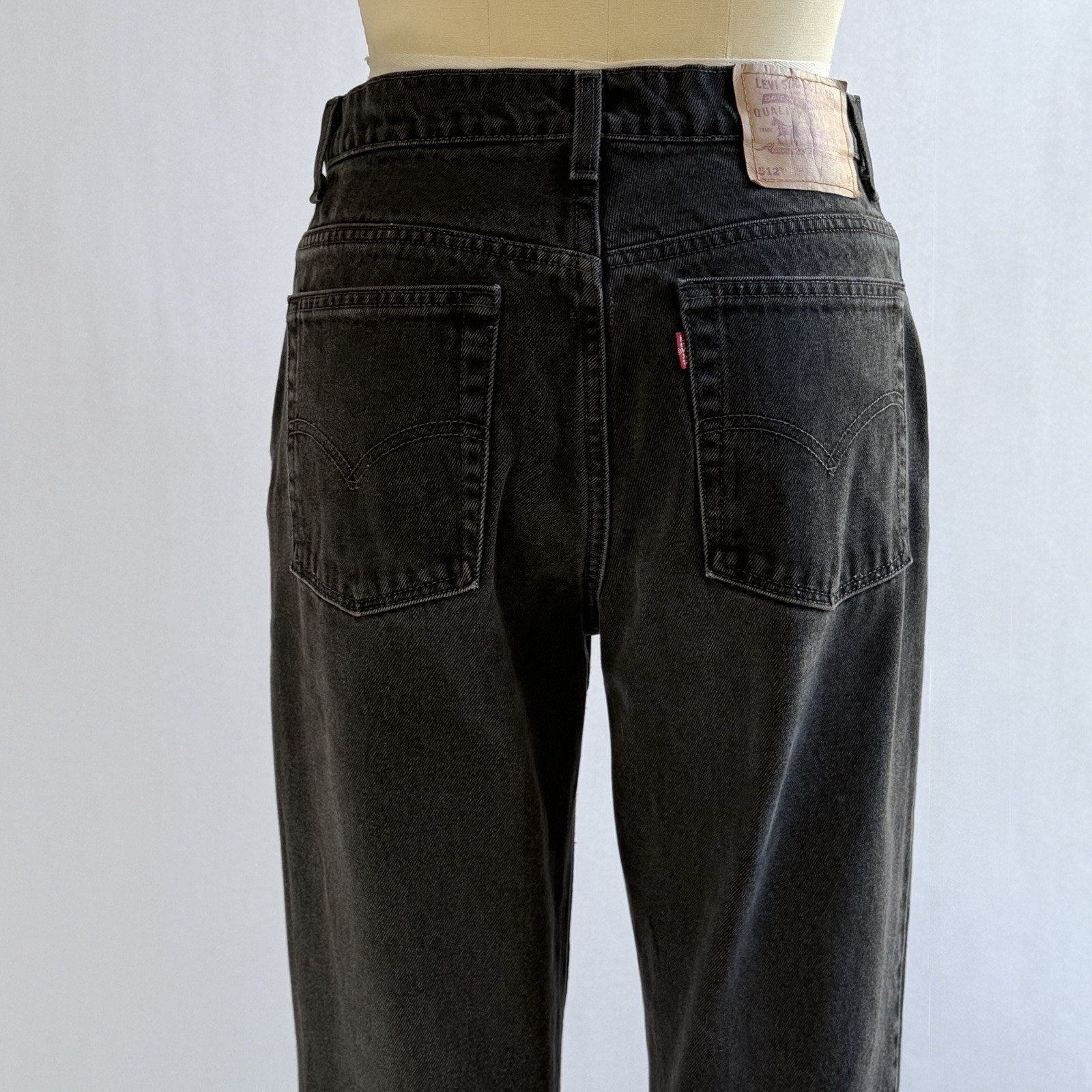 Vintage 90s Levi’s 512 High Waist Straight Leg Black Jeans USA 30×27