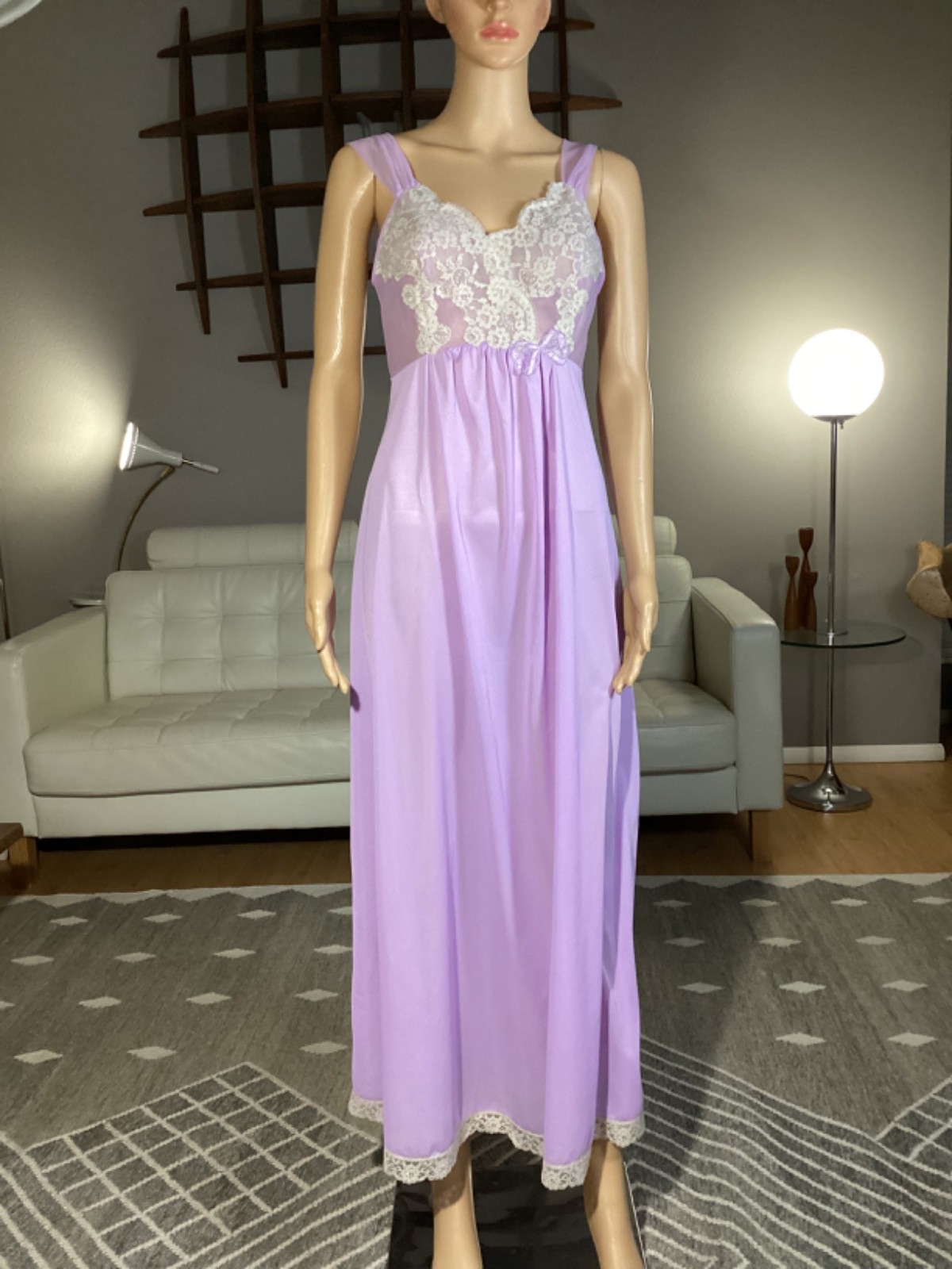Vintage 60&rsquo;s Van Raalte Lilac Purple Nylon Lace Long Maxi Nightgown Size 34