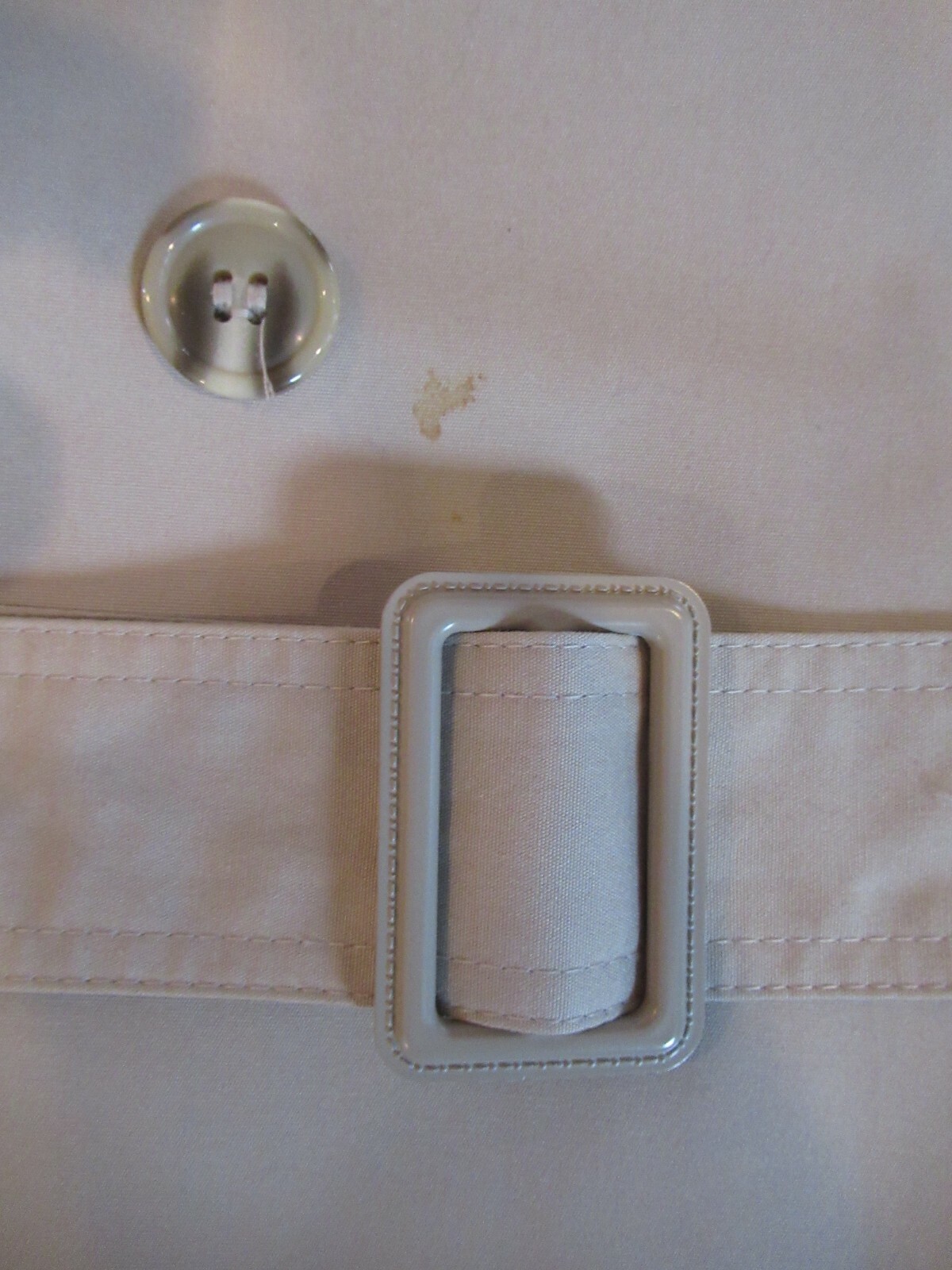 Vintage Misty Harbor Khaki Beige Double Breasted Collared Long Jacket Rain Coat