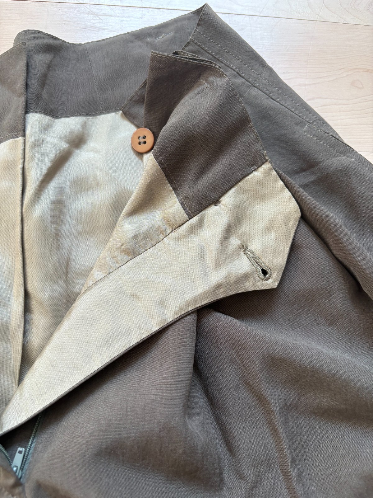VTG Giorgio Armani Pleated Pleated Long Shorts, Pure Silk, Altered