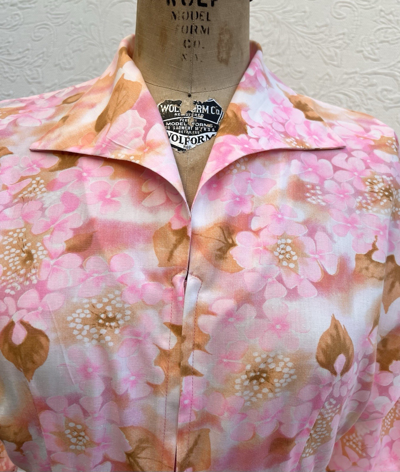 50s 60s Glamour Hostess Gown Floral Cotton Dogwood Print Fredericks of Hollywood