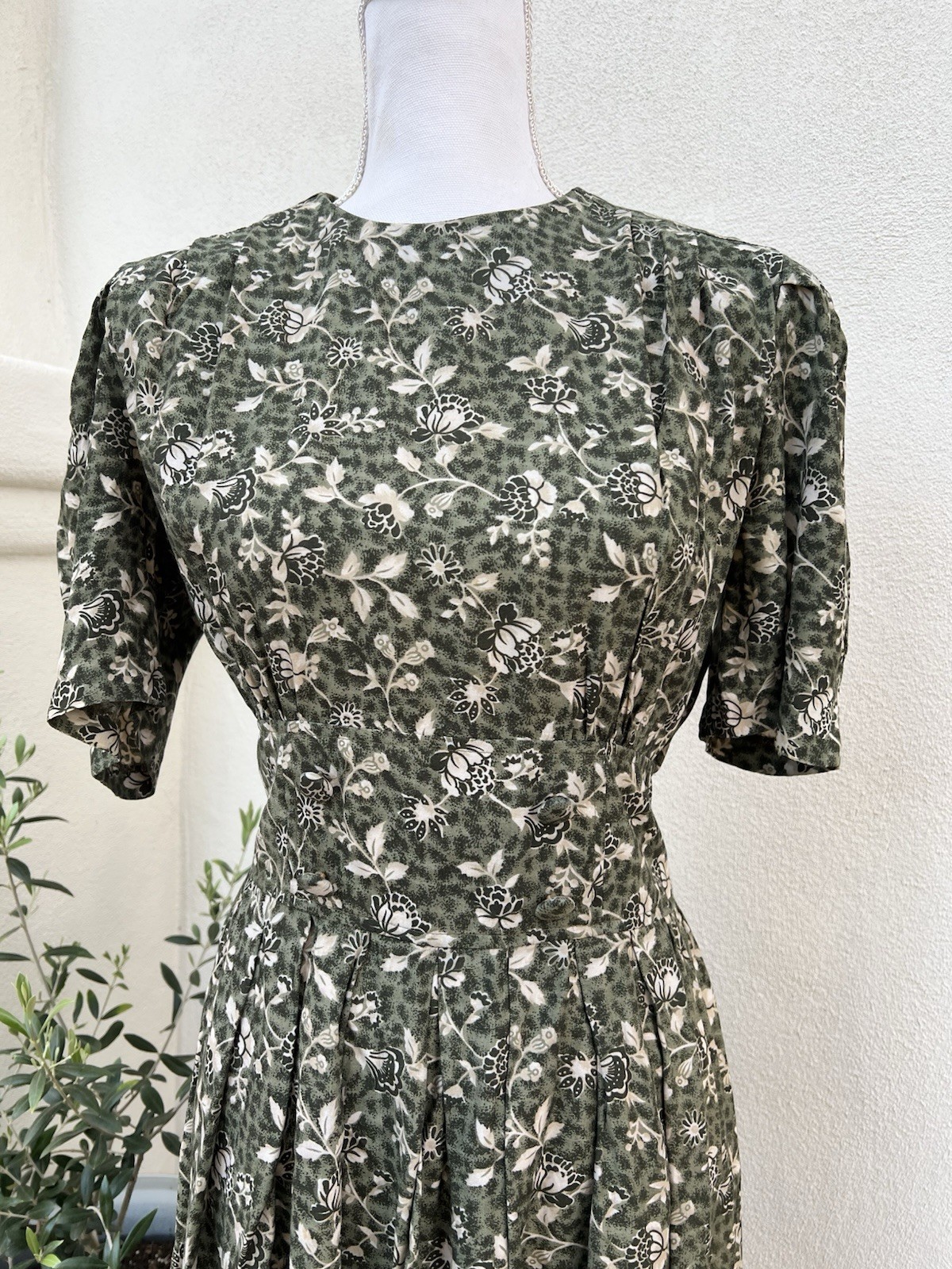 VTG KARIN STEVENS Green Floral Cottagecore Midi Dress Button Women 8 40&rsquo;s style