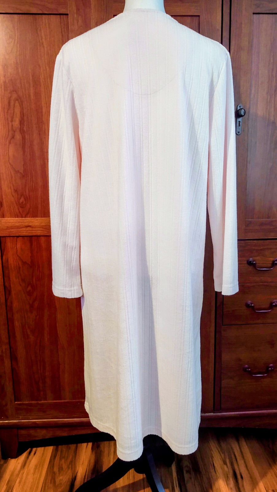 Vtg Miss Elaine Heavenly Bodies Terry Robe Snap Closure Pink W/ Embroidery Sz M