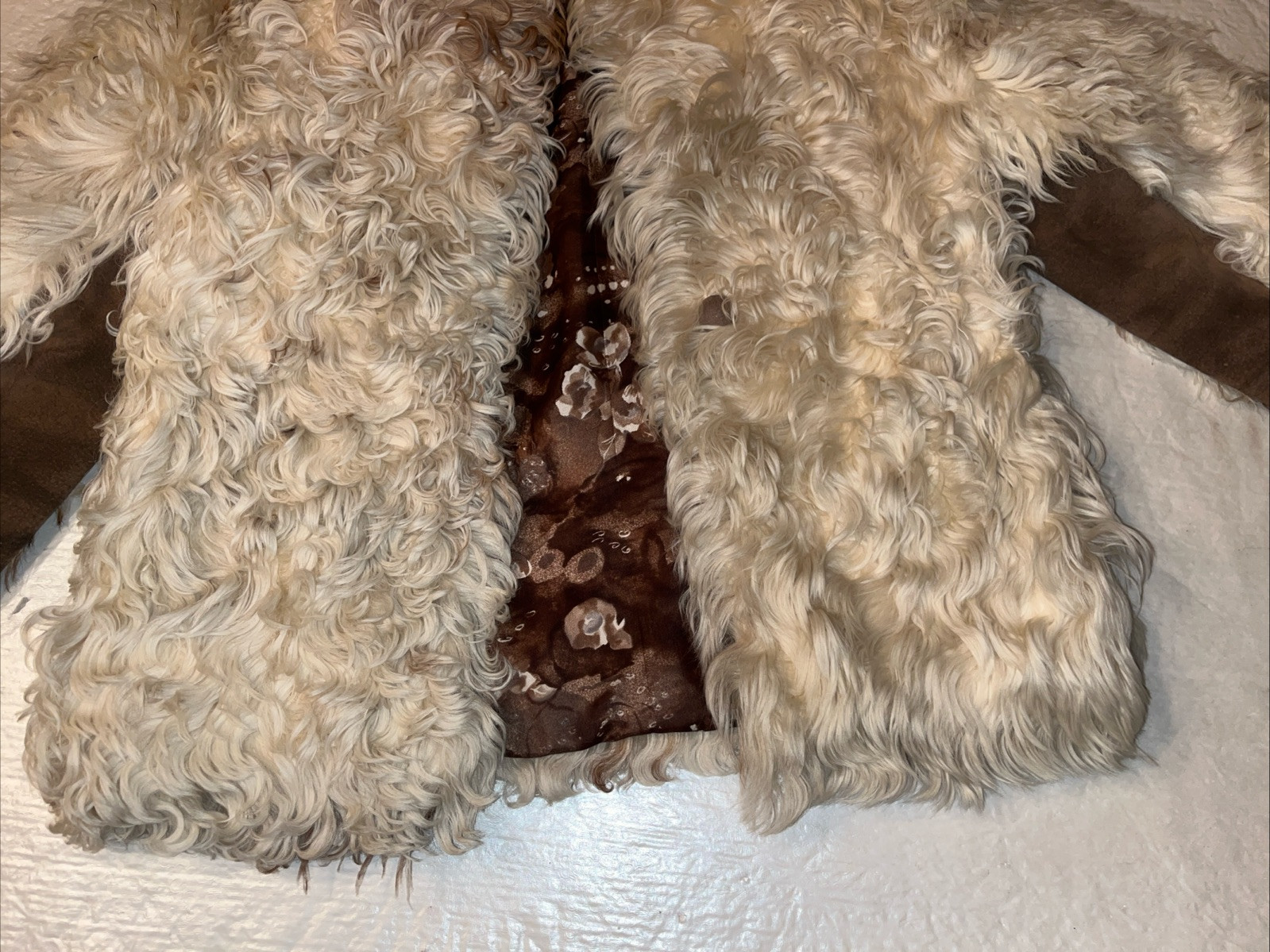 vtg MONGOLIAN SHEEPSKIN SHEARLING LAMBSKIN white fur coat SHEEP LAMB mob wife
