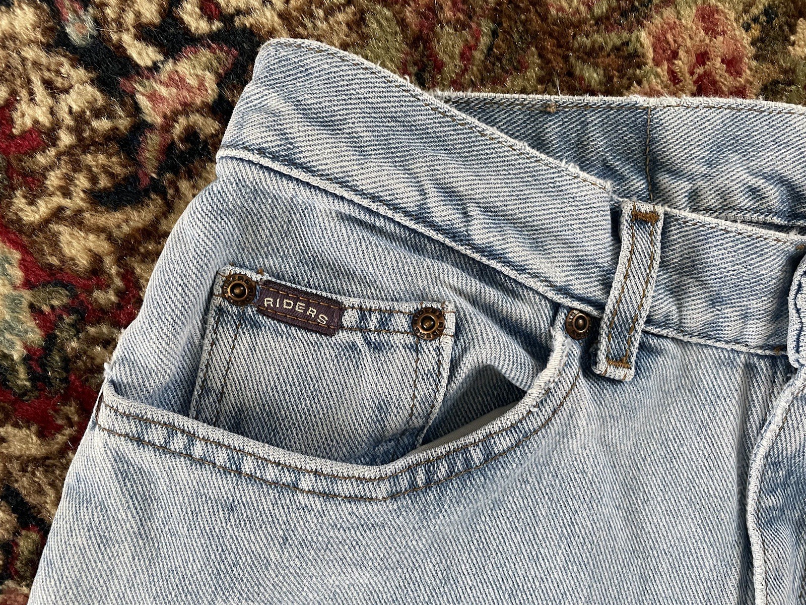 Vintage ‘80s ‘90s High Waisted Soft Cotton Mom Jeans Riders Nice Fade S/M