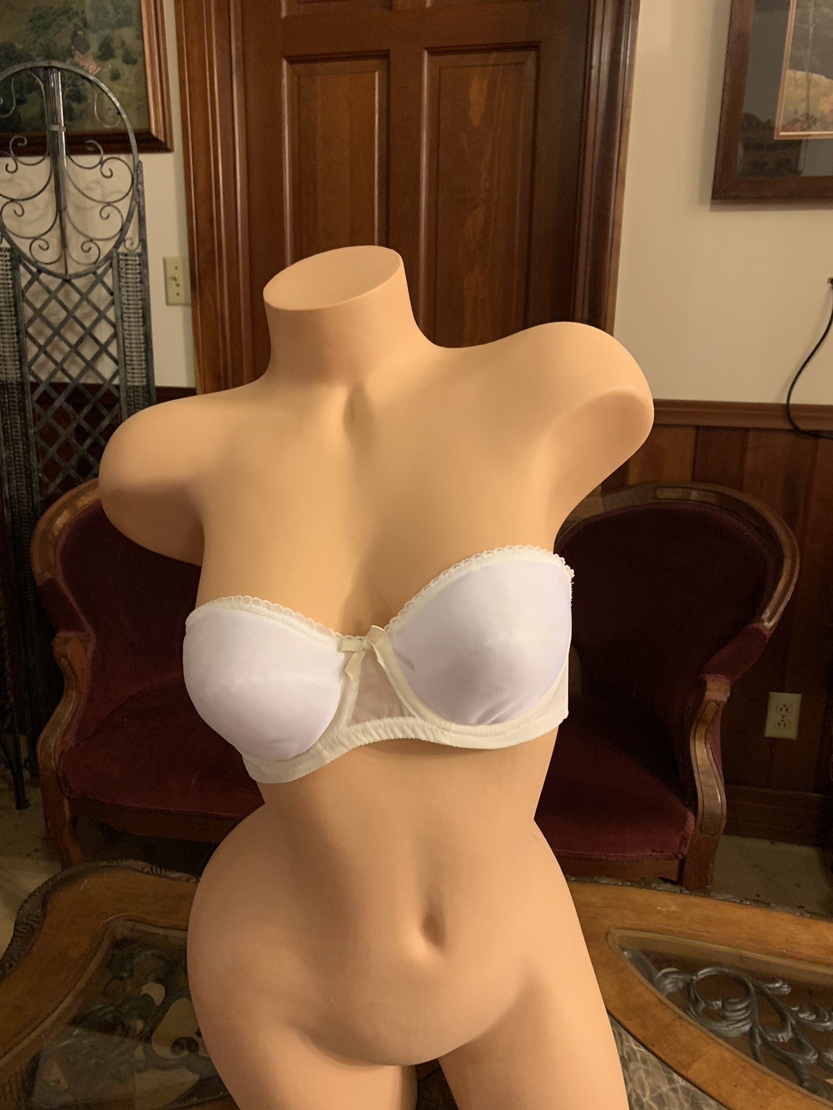Vintage Strapless Bra White Underwire Seamless Nylon Lycra Spandex 1970s NEW 32B