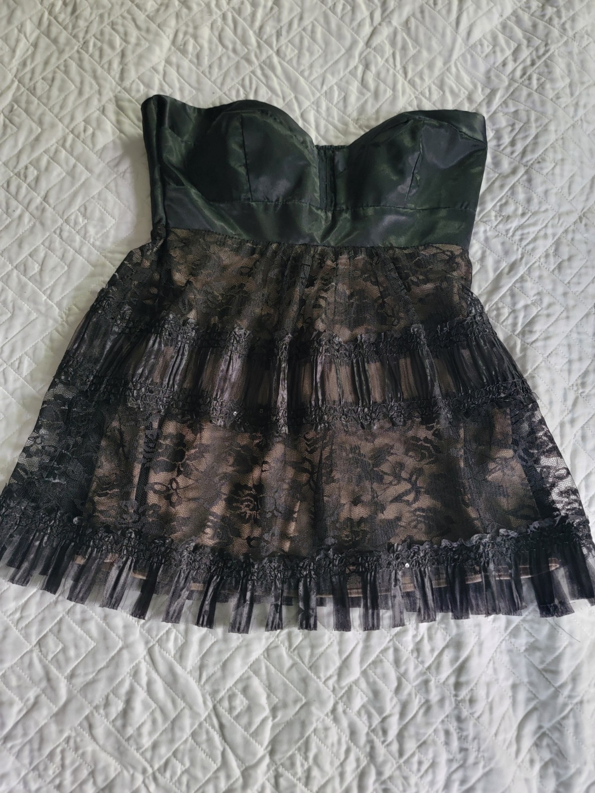 Alexia Admor NY Women&rsquo;s Size S Black Top Lace Dressy Excellent Vintage Sequins