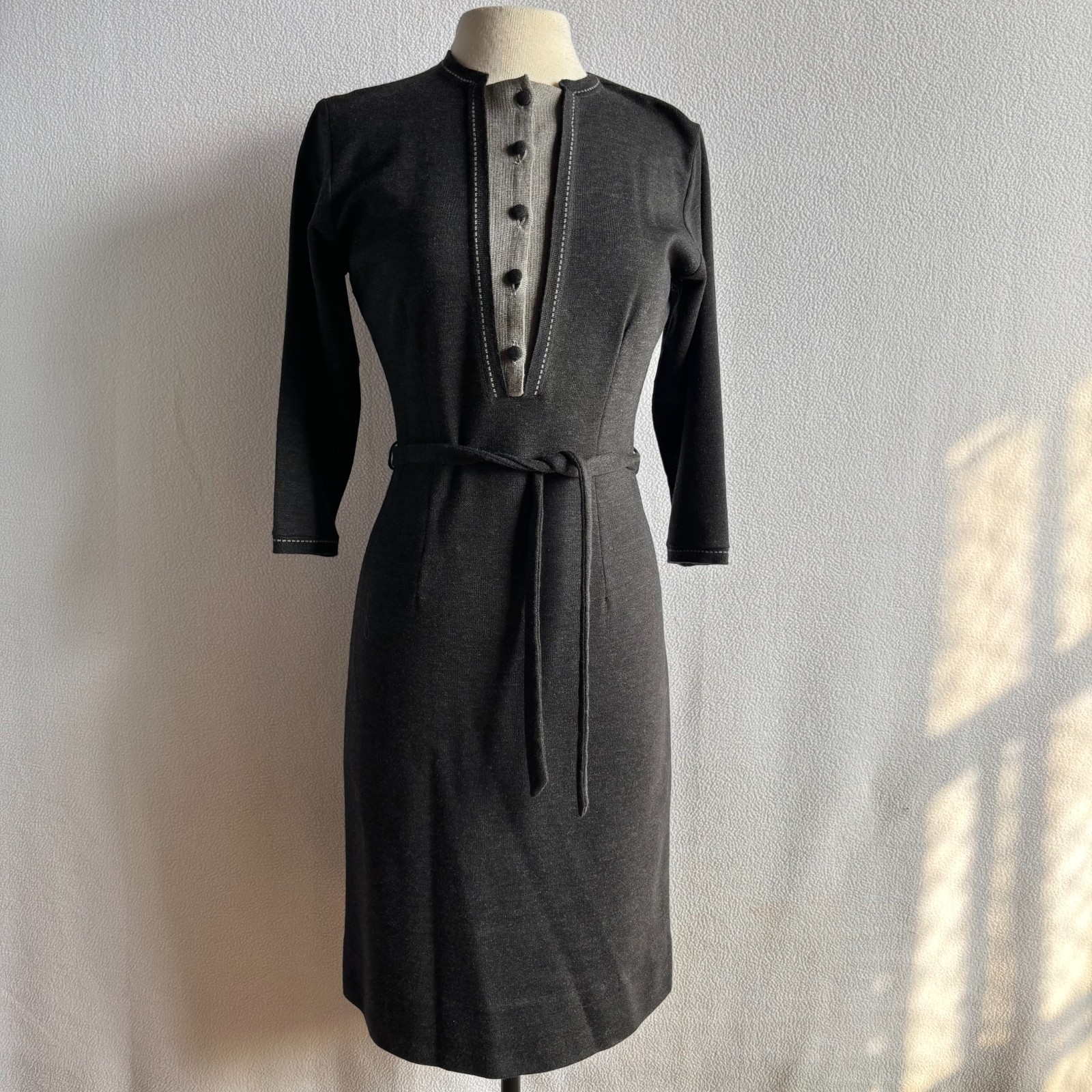 Vintage 1950s 1960s Winkelman&rsquo;s Gray Wool Sheath Dress Made in Italy