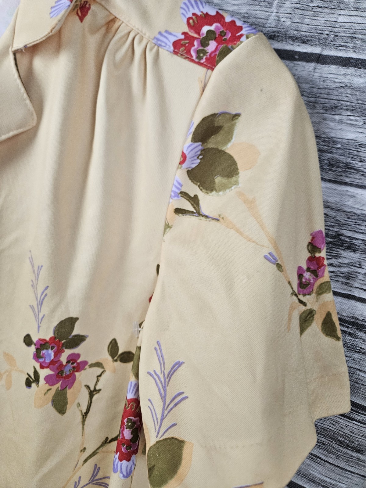 Vintage Sears The Fashion Place Women&rsquo;s Size 12 Yellow Floral Button-up Top