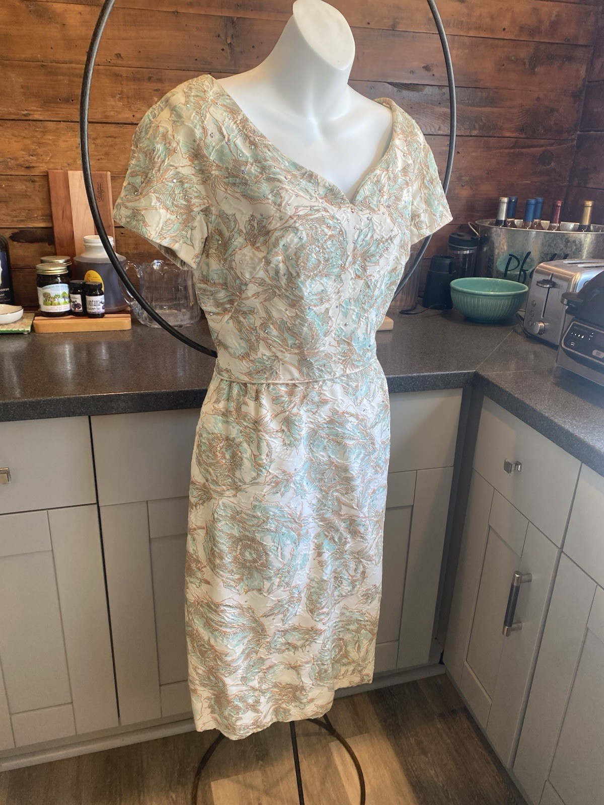 True VTG 1950s/60s Sequined All Over Floral Cocktail Dress Peach Ivory Aqua S/M