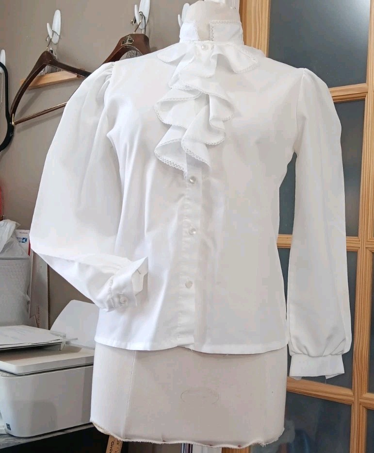 Vtg Blouse High Neck Ruffle Front White Sz M Poet Lace Trim Union Label Jabot