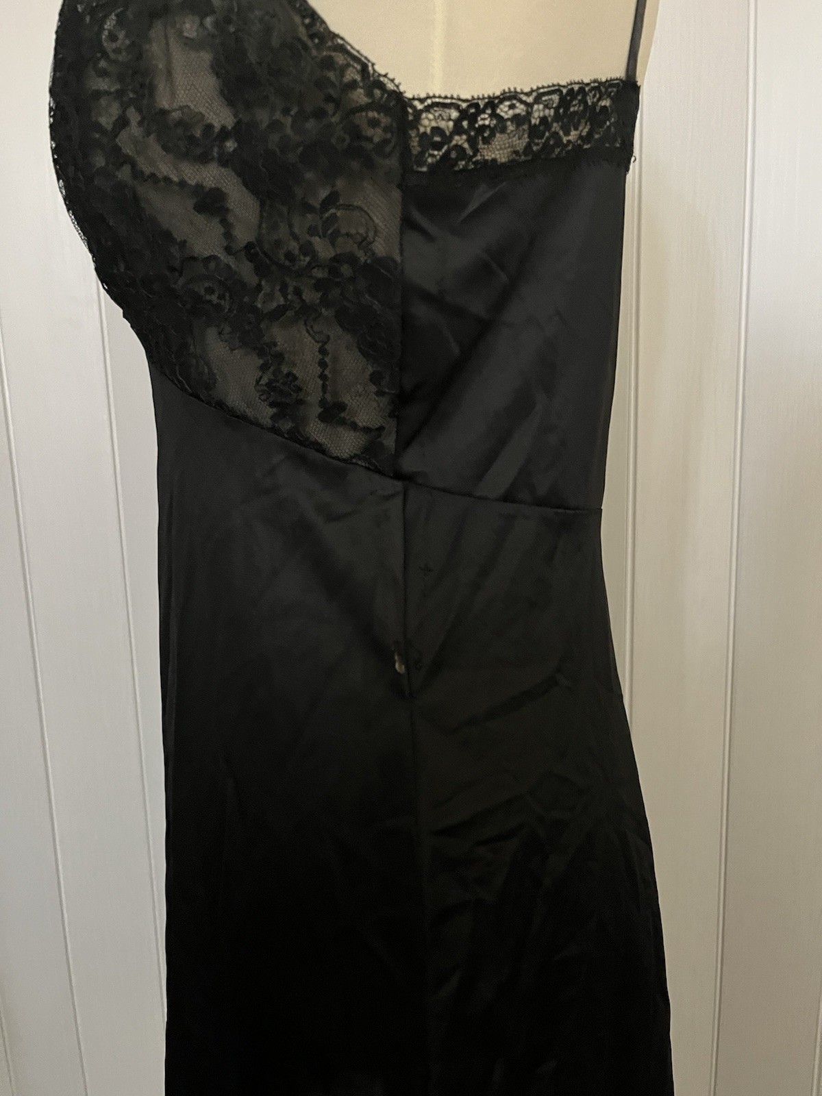 Van Raalte Vintage Original Black Nylon Lace Slip S MPN 34 Everyday 34in Hem