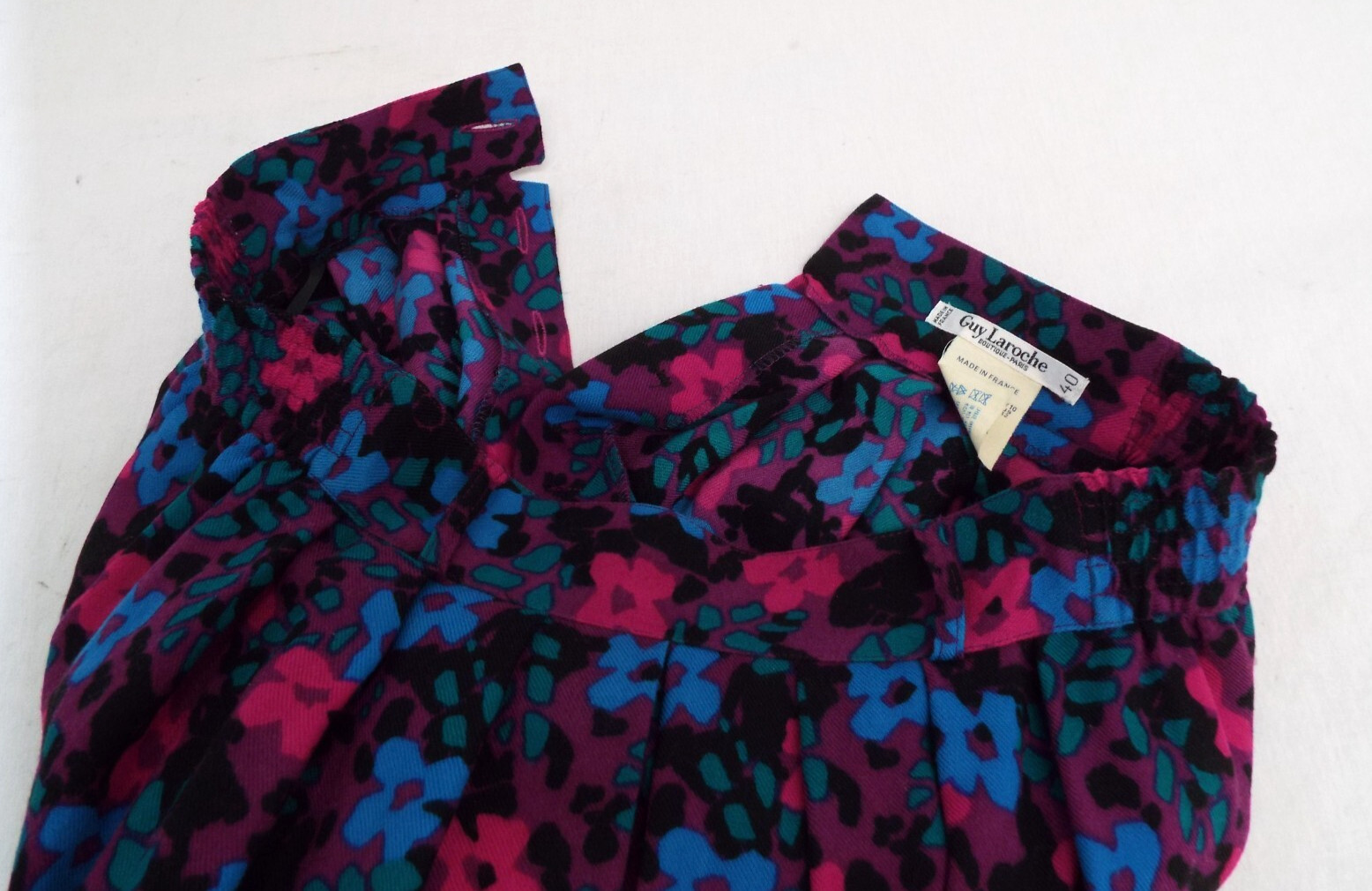Vintage 1980 GUY LAROCHE Boutique Wool Skirt Suit Quilted Jacket 40 PARIS Floral