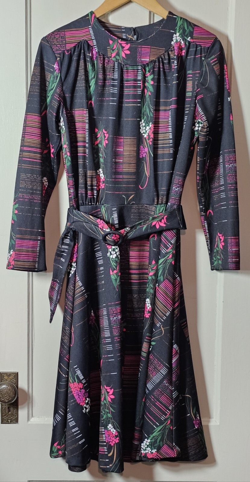 VTG Cotton City Frock Dress Size 40&Prime; Chest Black Pink Floral Polyester Unionmade
