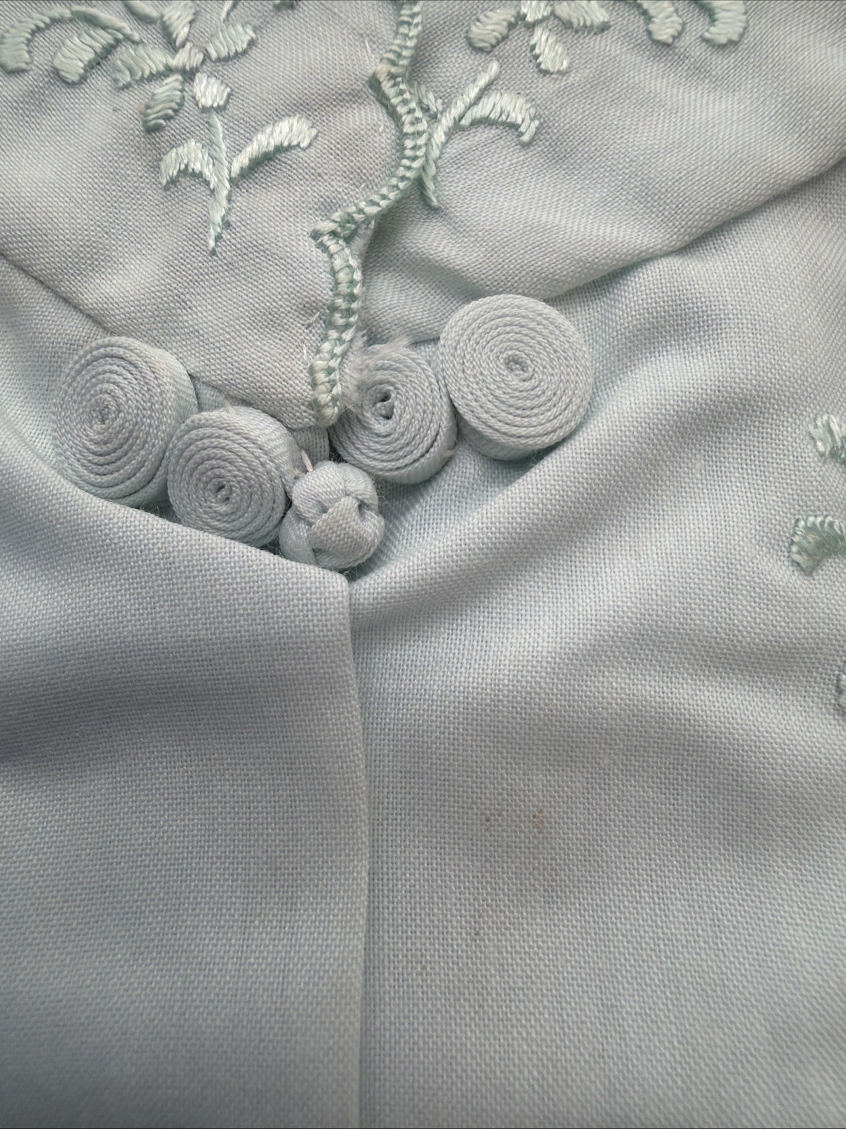 Vintage Daffodil Hand Embroidered High Neck Blue Top Shirt Blouse – Size 40 -NWT