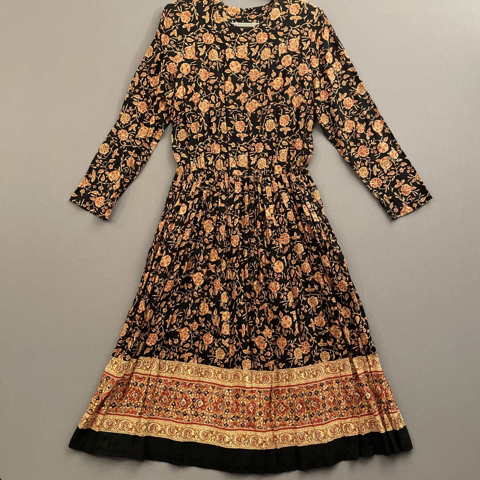 Vintage 80&rsquo;s Willow Ridge Maxi Dress Sz 16 Floral Black & Tan Rayon Border Print