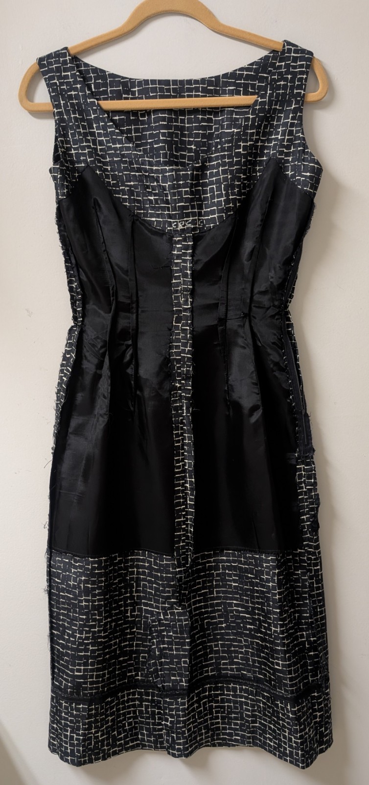 Vintage 50&rsquo;s Bombshell Geometric Pencil Wiggle Dress Metal Side Zip XS