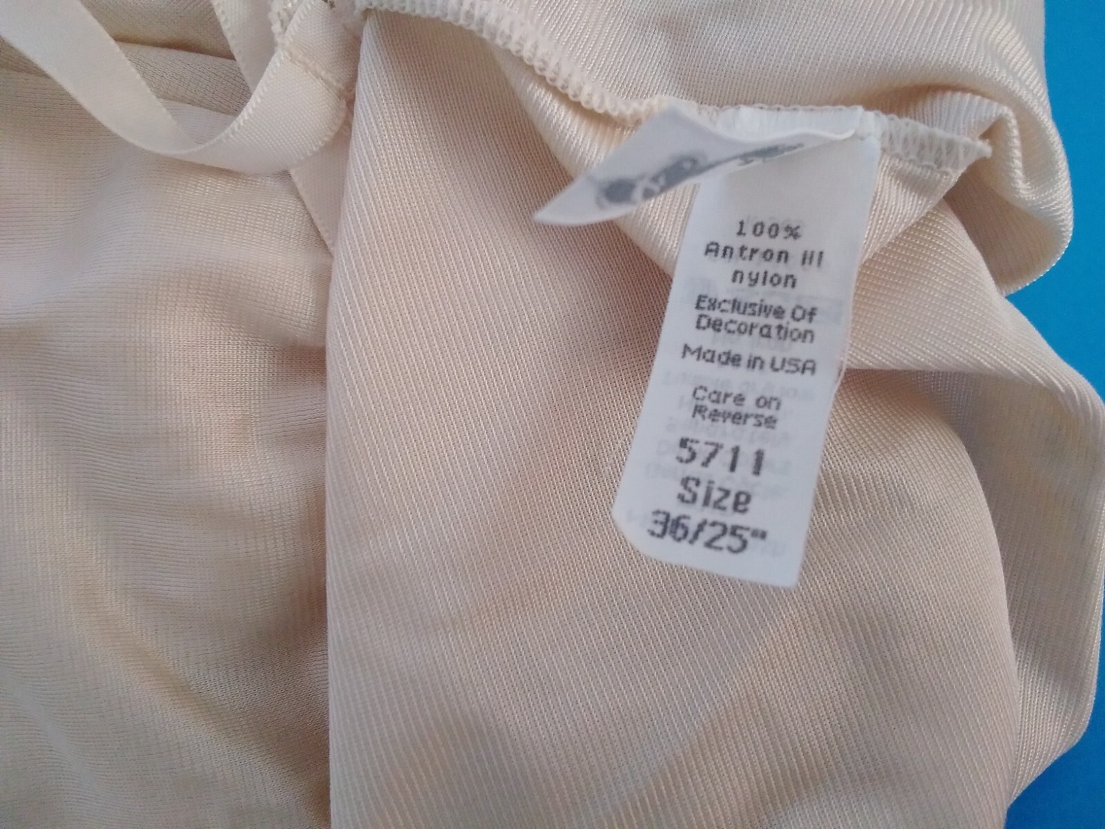 Full Slip CABERNET Vintage Size 36-25&Prime; Beige w/Lace Made in USA