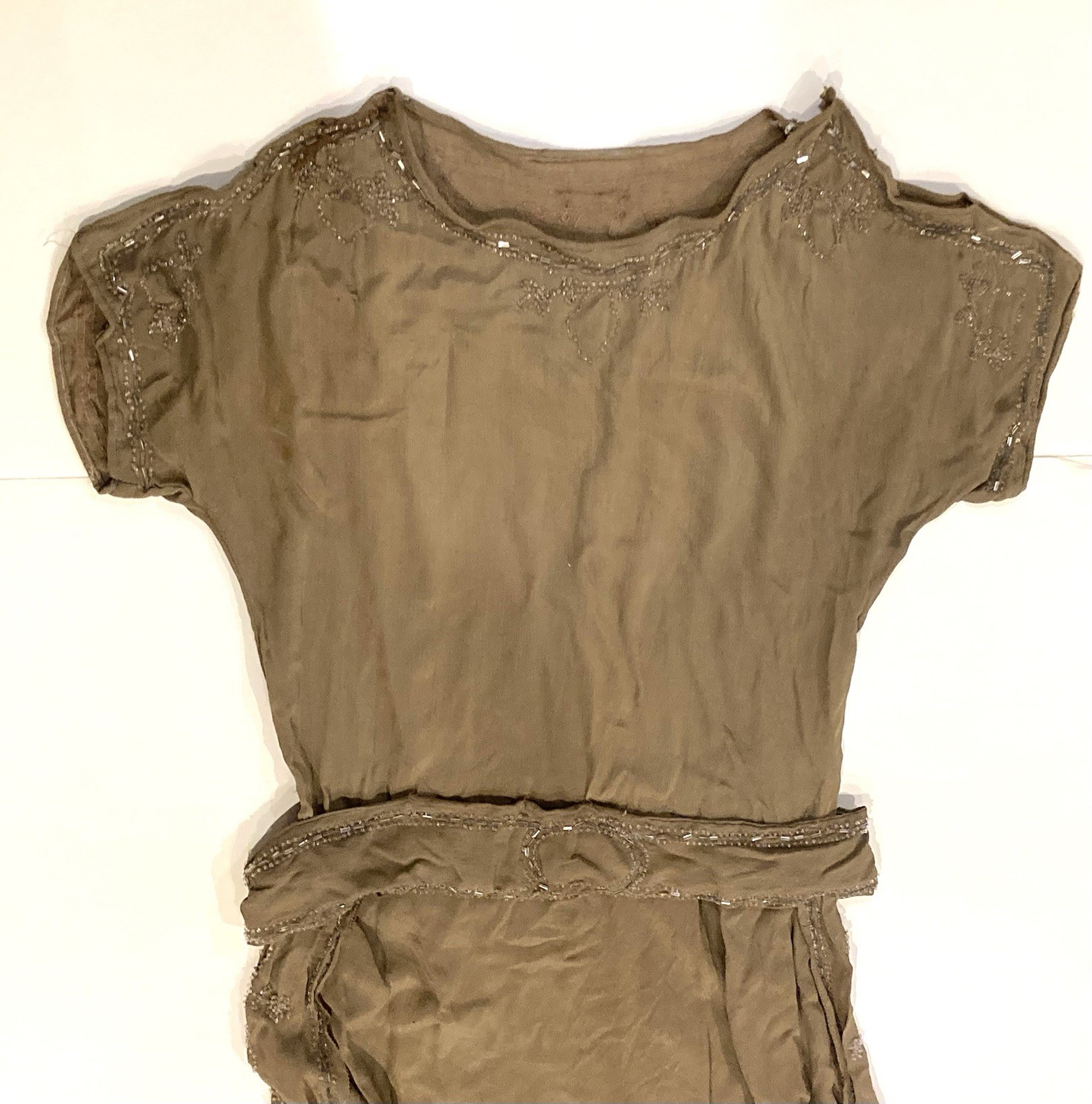 Vintage 1920s silk beaded flapper dress as is B 38